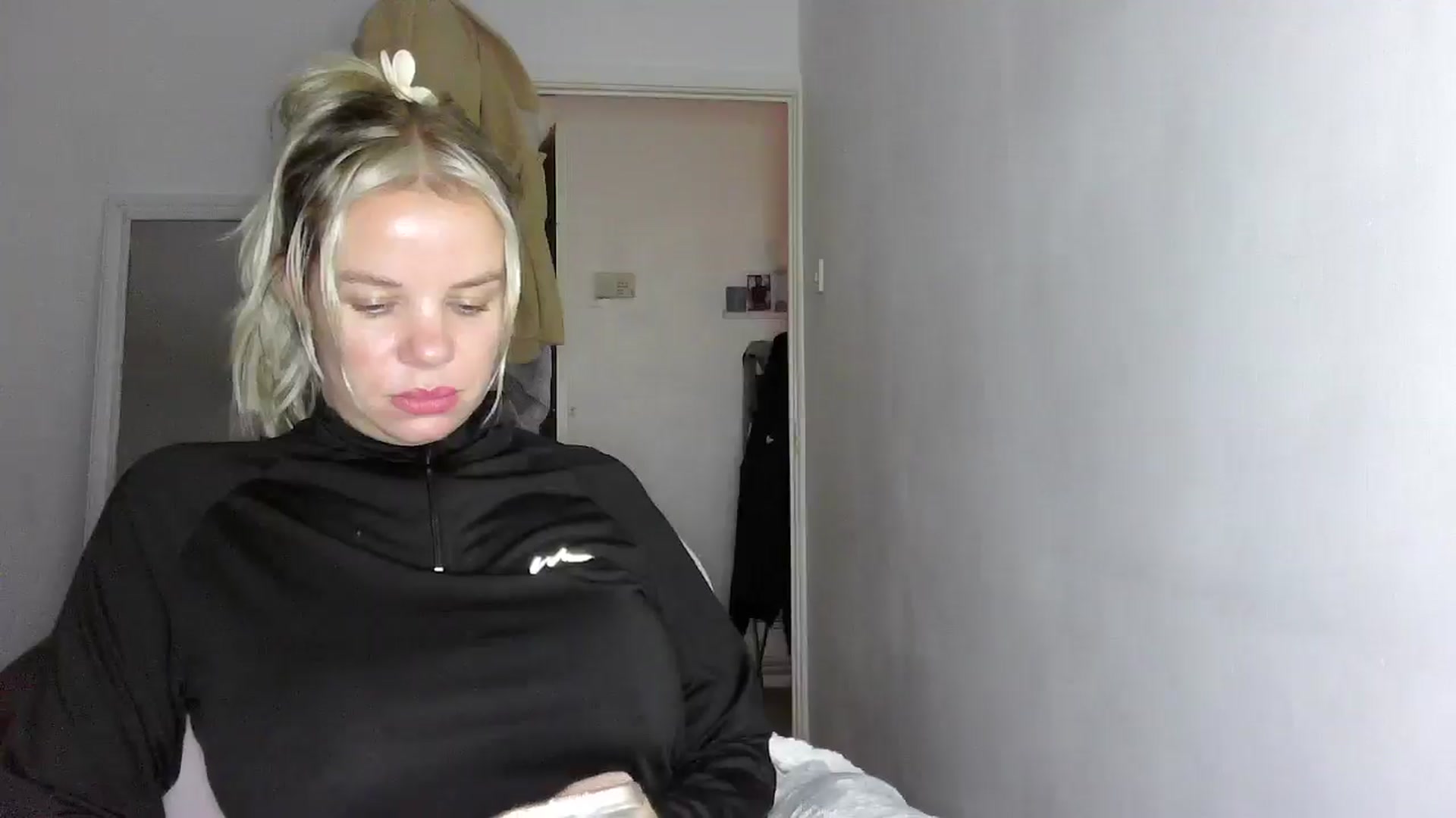 Gallery image thumbnail from BritishGirl's myfreecams stream on, 11/15/2025, 16:14 image 12 of 20