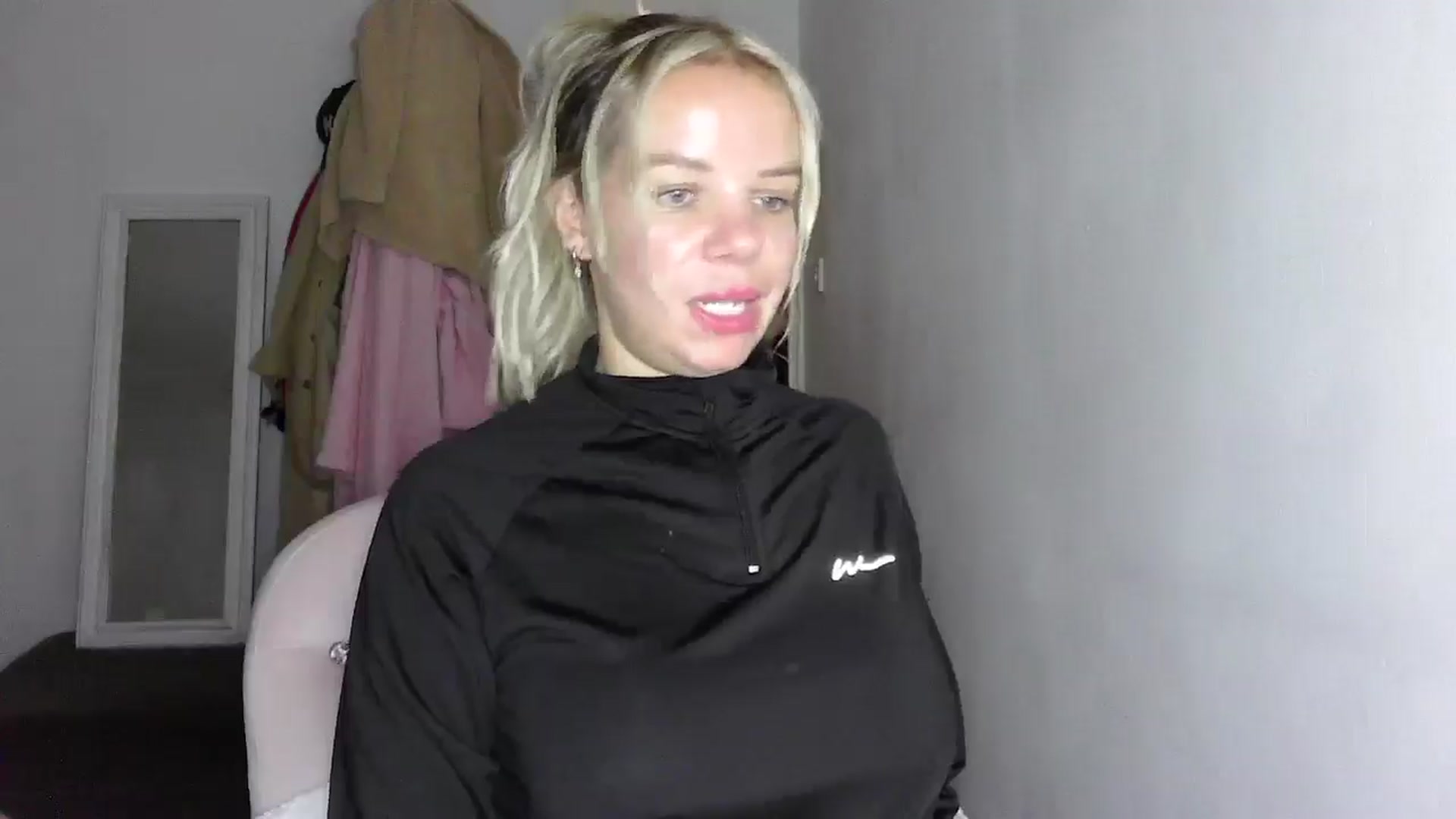 Gallery image thumbnail from BritishGirl's myfreecams stream on, 11/15/2025, 16:14 image 11 of 20