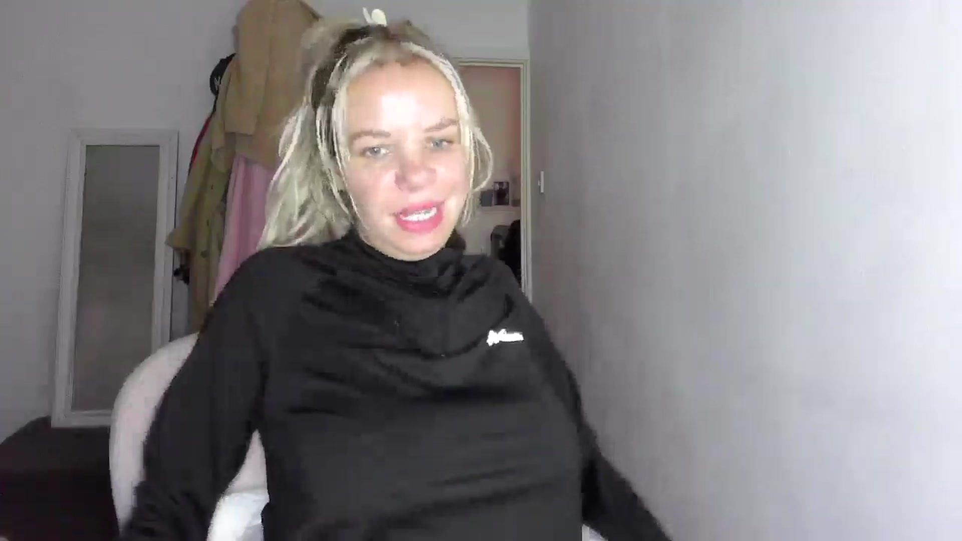Gallery image thumbnail from BritishGirl's myfreecams stream on, 11/15/2025, 16:14 image 3 of 20