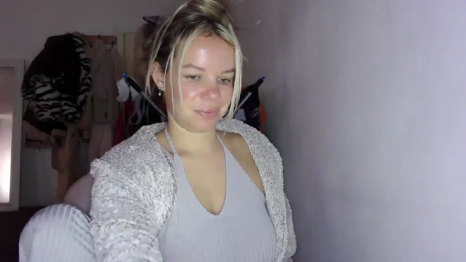 Gallery image thumbnail from BritishGirl's myfreecams stream on, 12/18/2025, 12:37 image 18 of 20