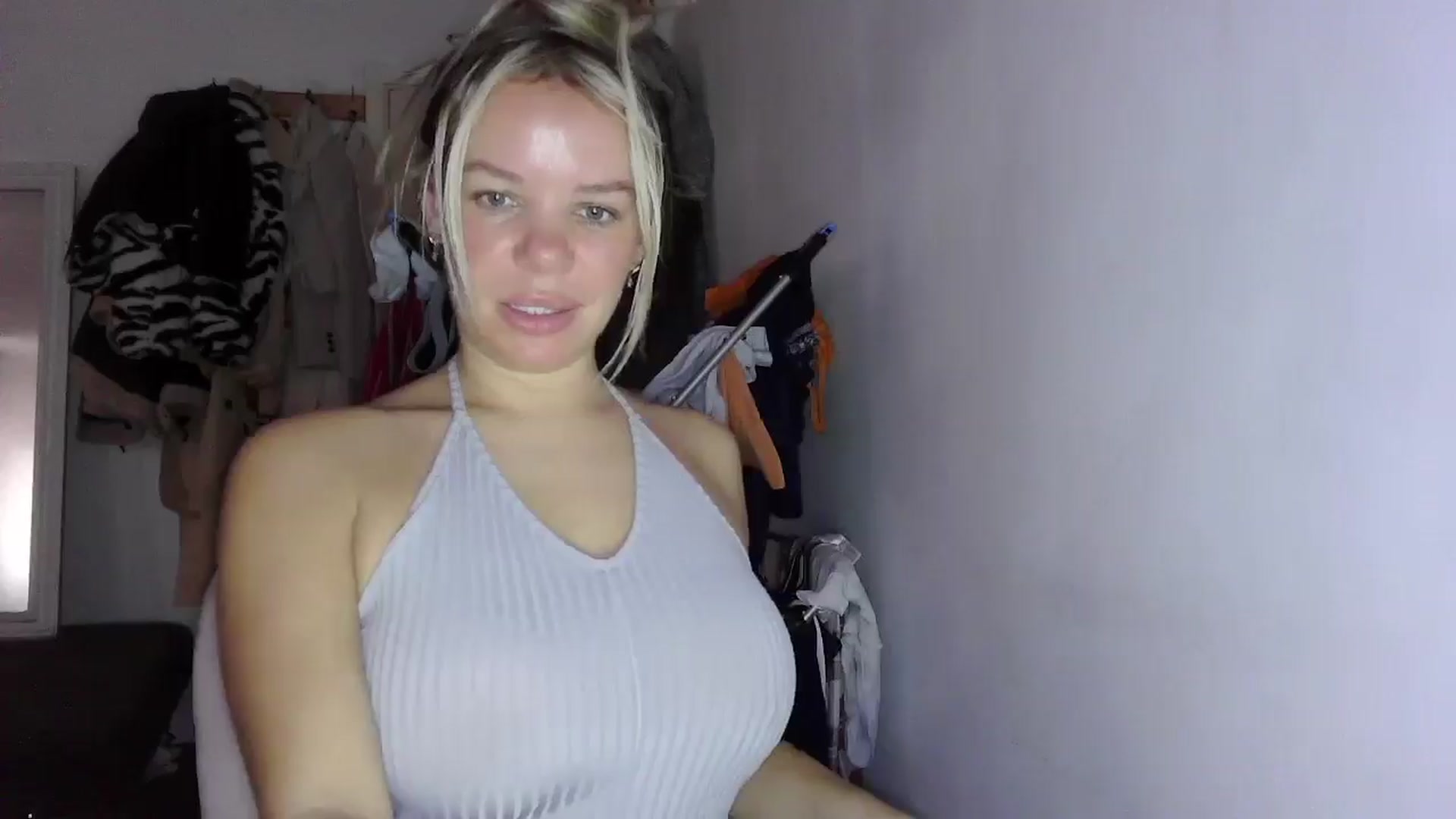Gallery image thumbnail from BritishGirl's myfreecams stream on, 12/18/2025, 12:37 image 7 of 20