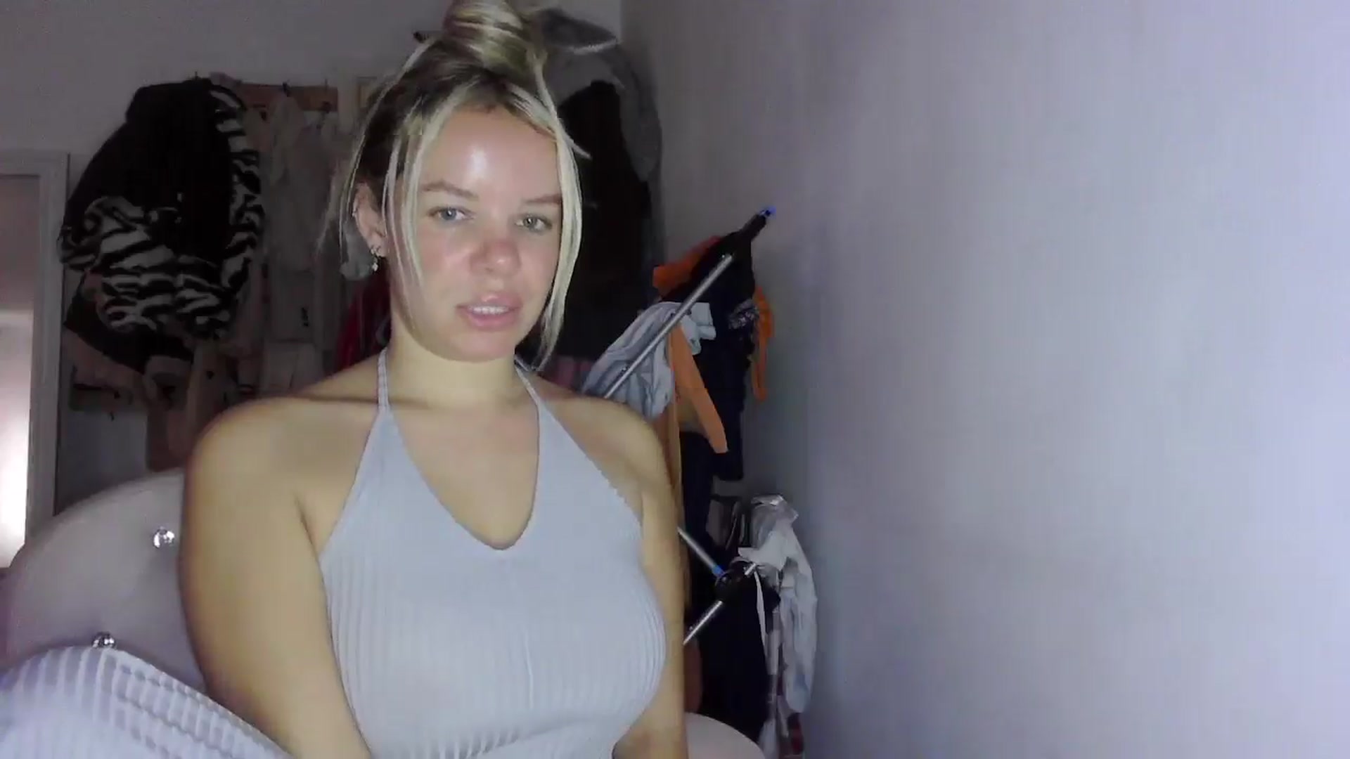 Gallery image thumbnail from BritishGirl's myfreecams stream on, 12/18/2025, 12:37 image 10 of 20