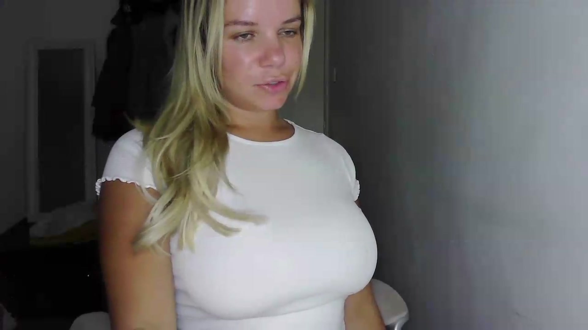 Gallery image thumbnail from BritishGirl's myfreecams stream on, 06/08/2026, 22:07 image 18 of 20