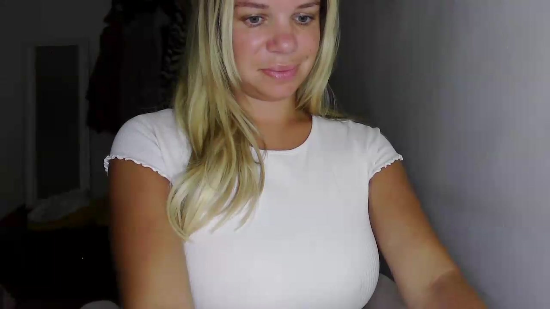 Gallery image thumbnail from BritishGirl's myfreecams stream on, 06/08/2026, 22:07 image 5 of 20
