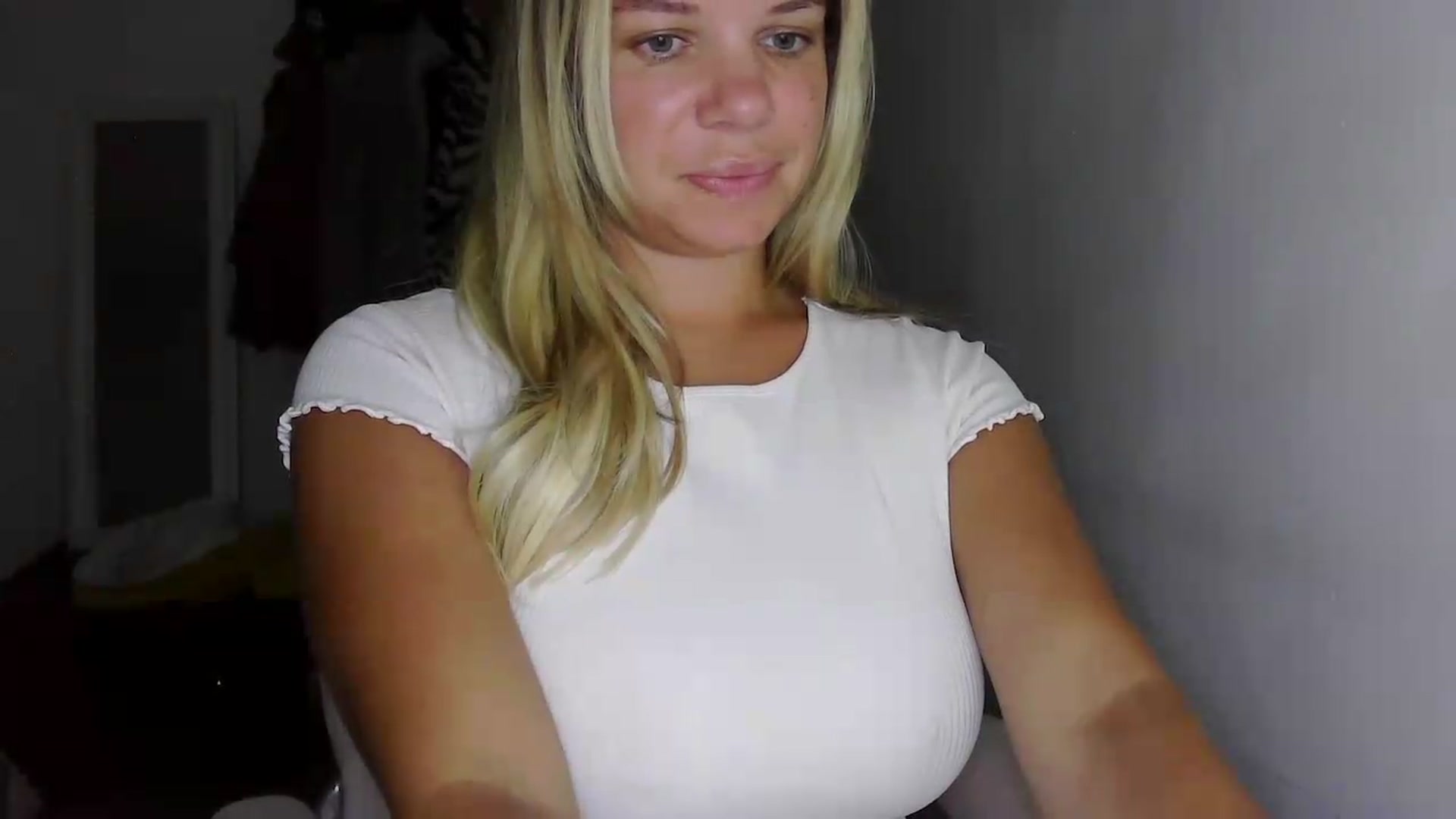 Gallery image thumbnail from BritishGirl's myfreecams stream on, 06/08/2026, 22:07 image 4 of 20