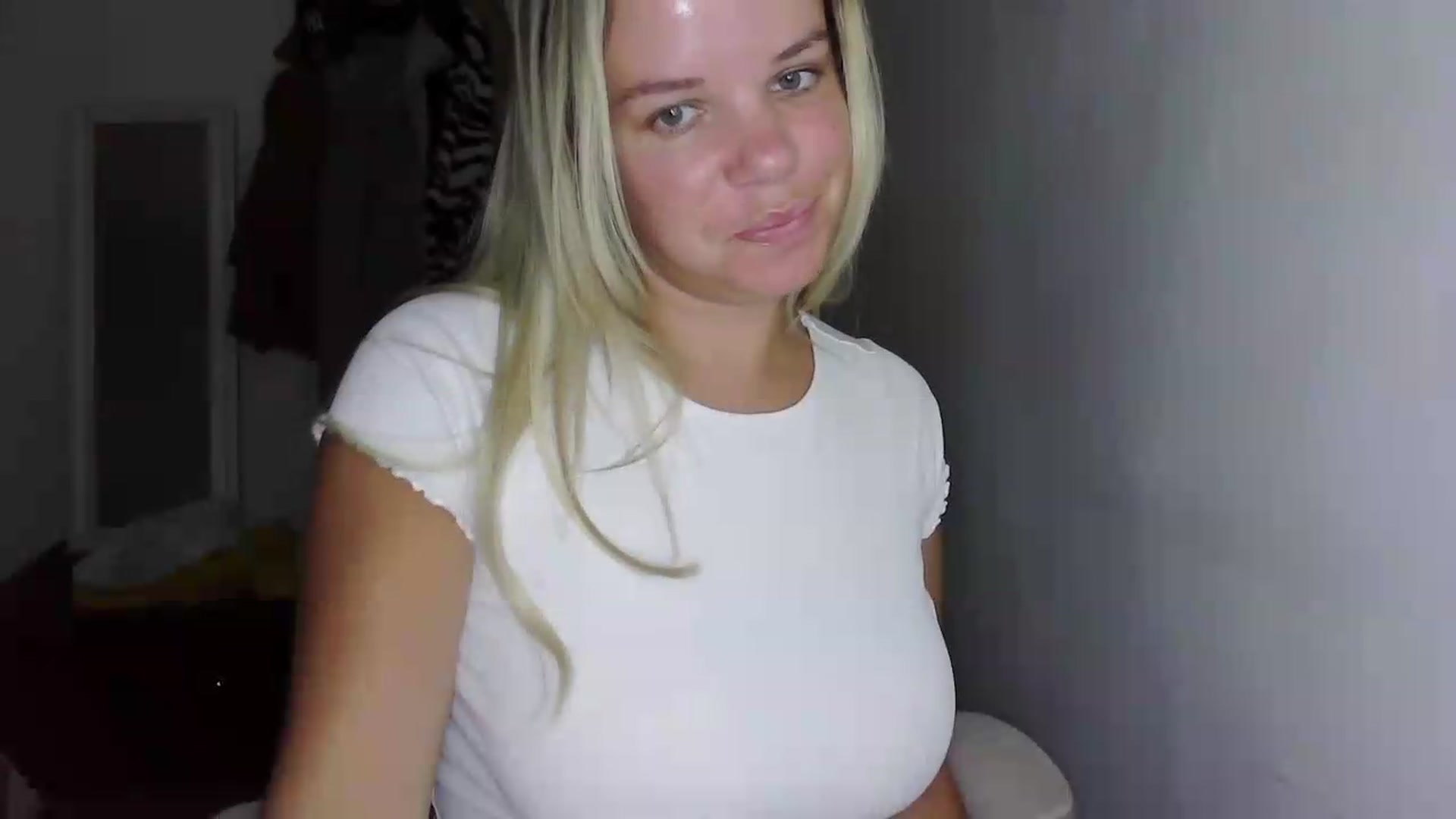 Gallery image thumbnail from BritishGirl's myfreecams stream on, 06/08/2026, 22:07 image 15 of 20