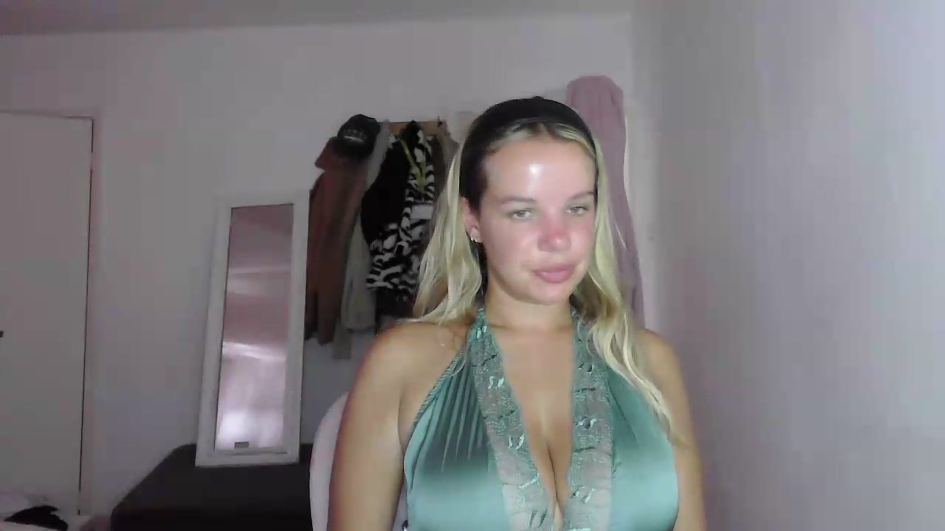 Gallery image thumbnail from BritishGirl's myfreecams stream on, 06/18/2026, 18:07 image 17 of 20