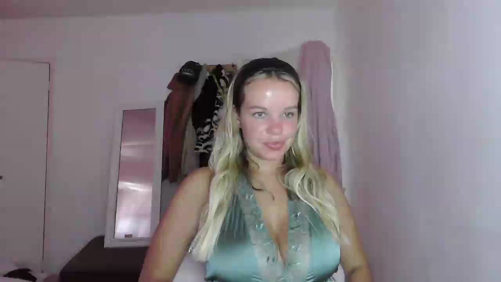 Gallery image thumbnail from BritishGirl's myfreecams stream on, 06/18/2026, 18:07 image 19 of 20