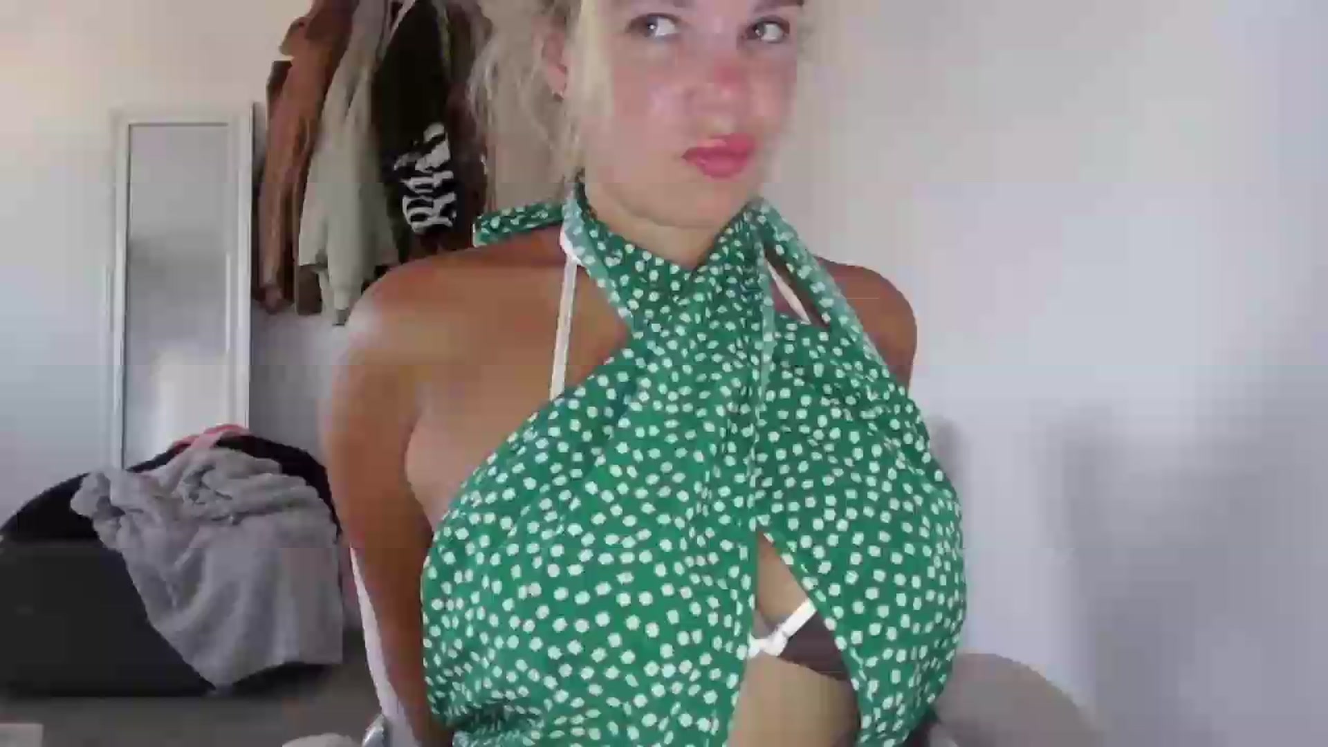 Gallery image thumbnail from BritishGirl's myfreecams stream on, 08/12/2026, 19:04 image 1 of 20