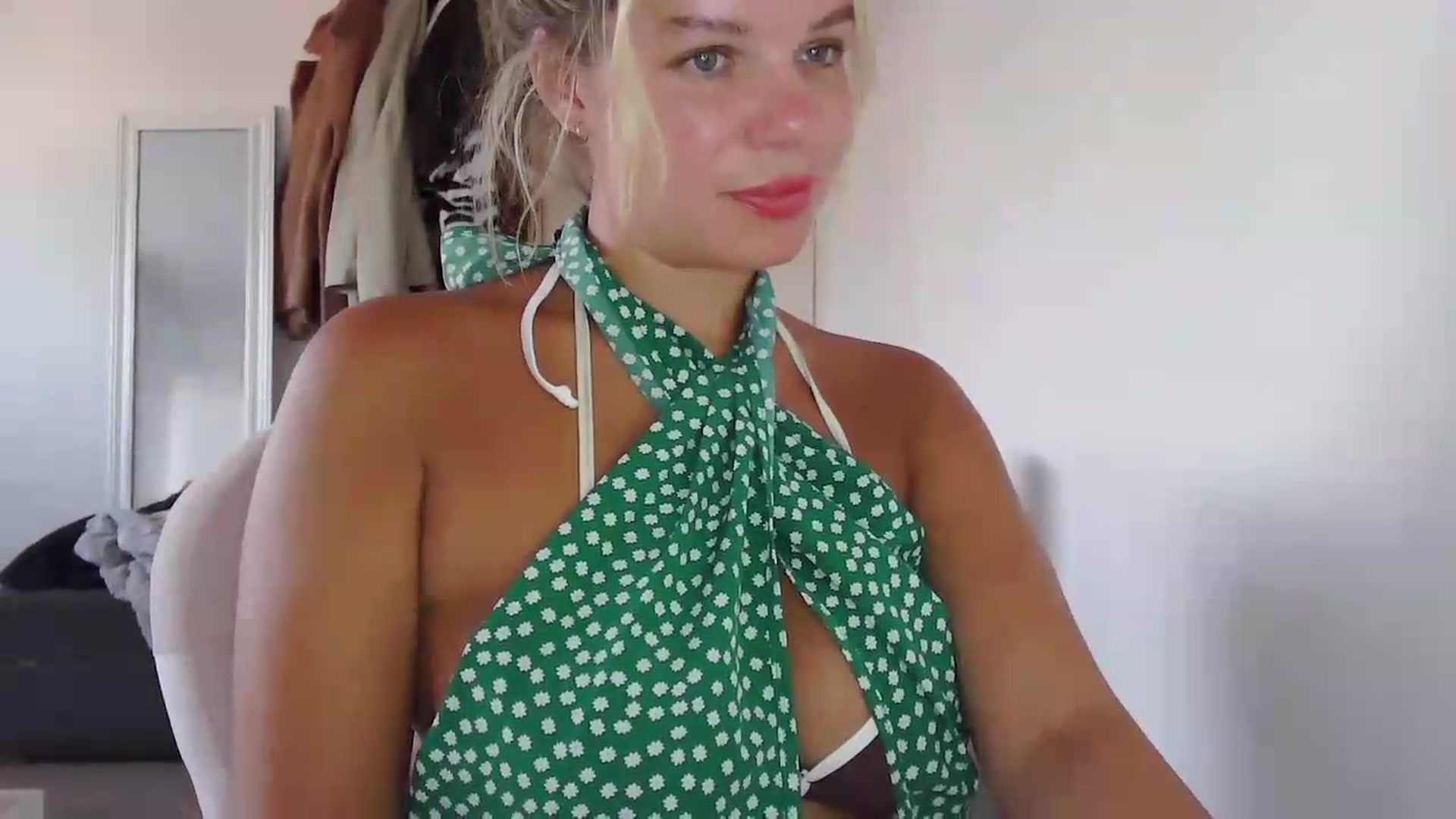 Gallery image thumbnail from BritishGirl's myfreecams stream on, 08/12/2026, 19:04 image 11 of 20