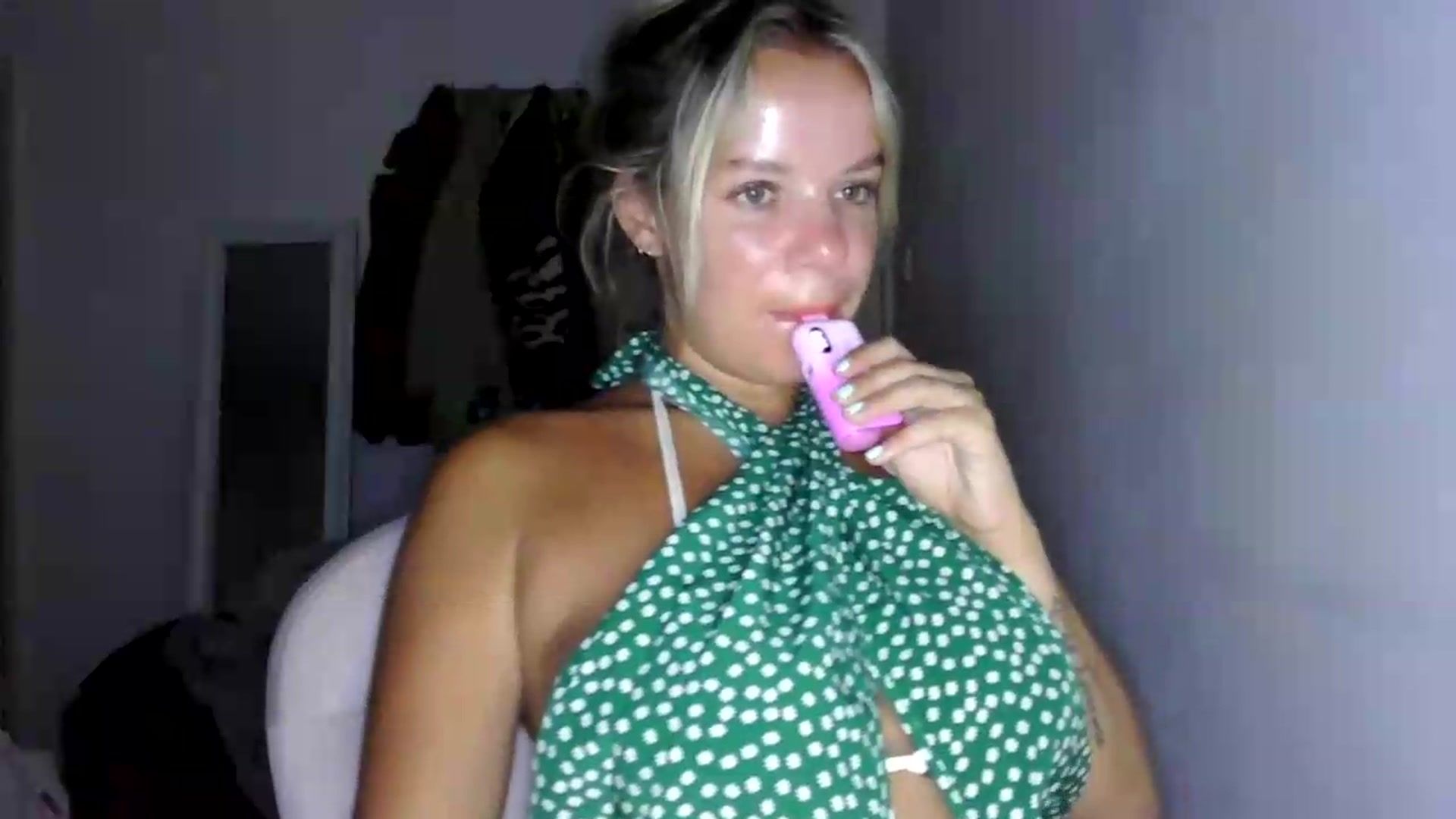 Gallery image thumbnail from BritishGirl's myfreecams stream on, 08/12/2026, 21:44 image 17 of 20