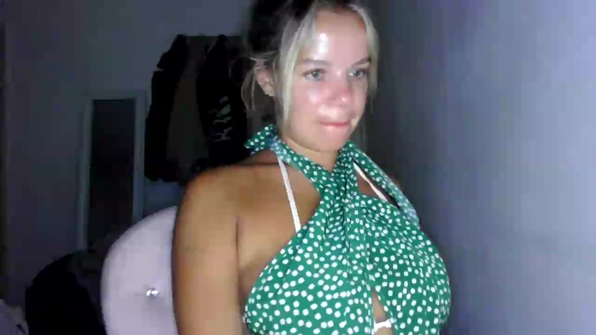 Gallery image thumbnail from BritishGirl's myfreecams stream on, 08/12/2026, 21:44 image 13 of 20