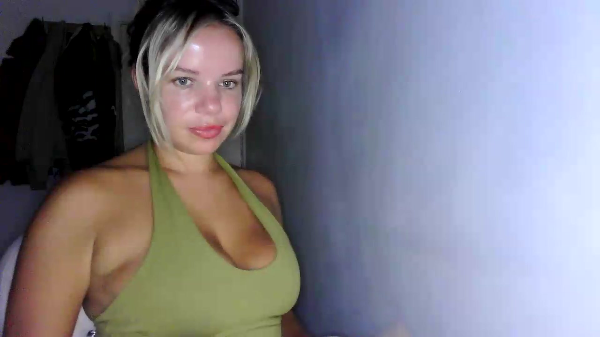 Gallery image thumbnail from BritishGirl's myfreecams stream on, 08/17/2026, 21:07 image 17 of 20