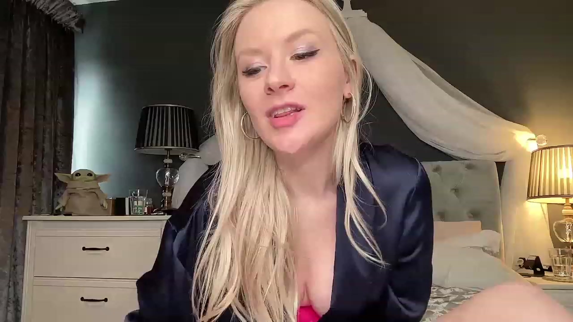 Gallery image thumbnail from BritishGracie's myfreecams stream on, 02/27/2023, 15:46 image 4 of 20