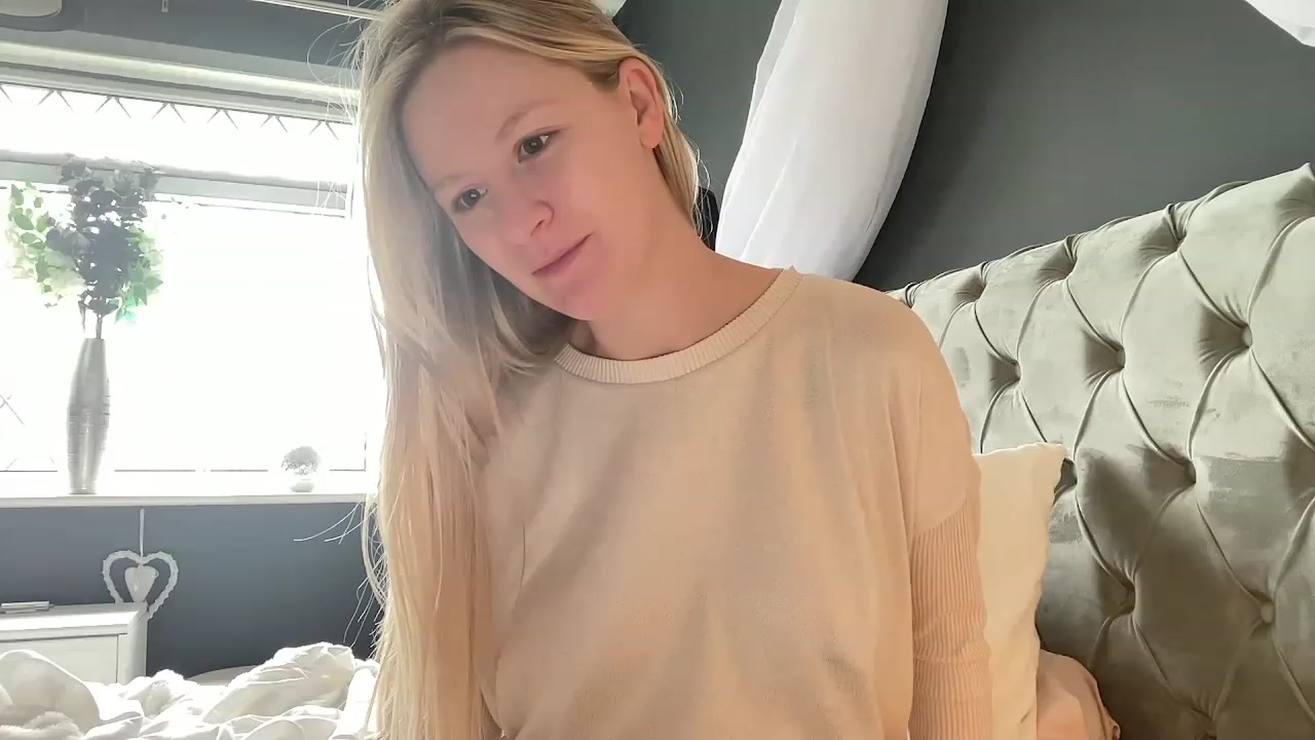 Gallery image thumbnail from BritishGracie's myfreecams stream on, 03/09/2023, 11:38 image 7 of 20