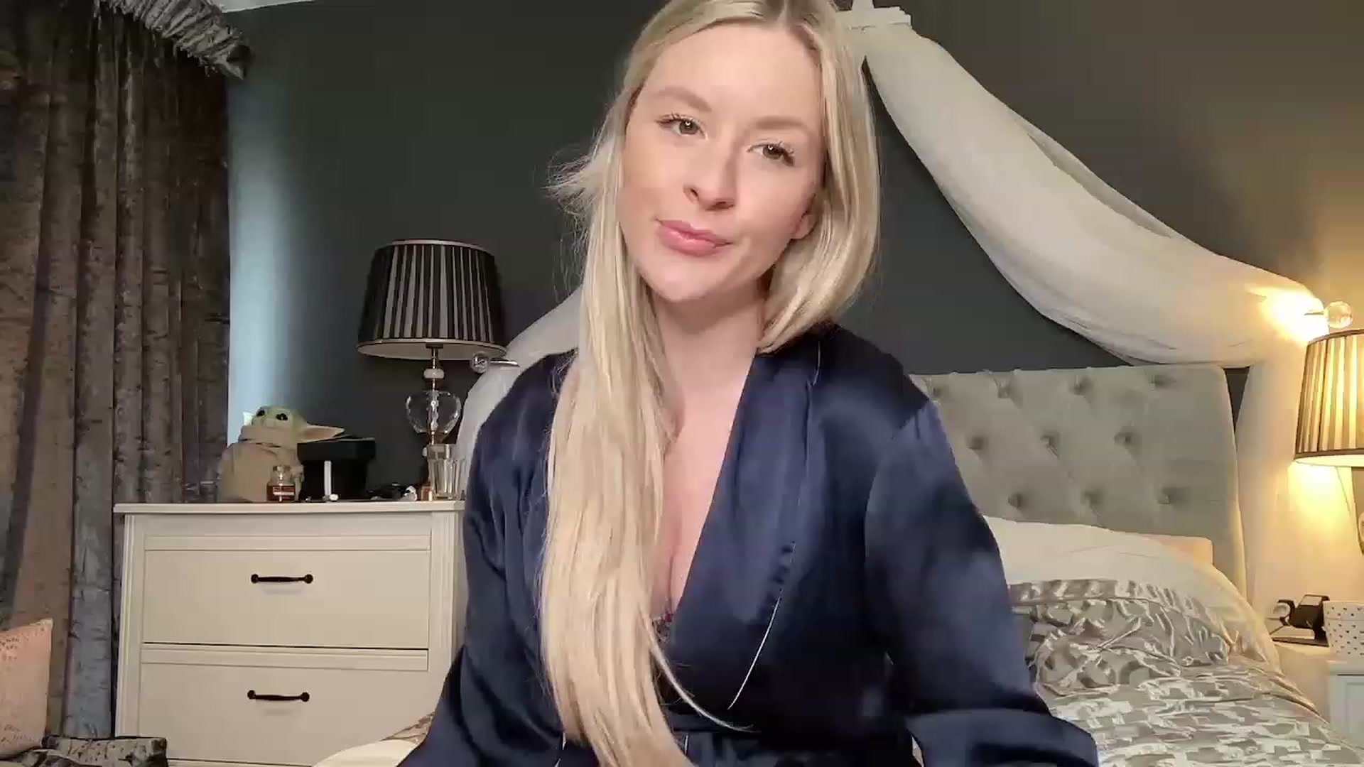 Gallery image thumbnail from BritishGracie's myfreecams stream on, 03/28/2023, 17:18 image 3 of 20