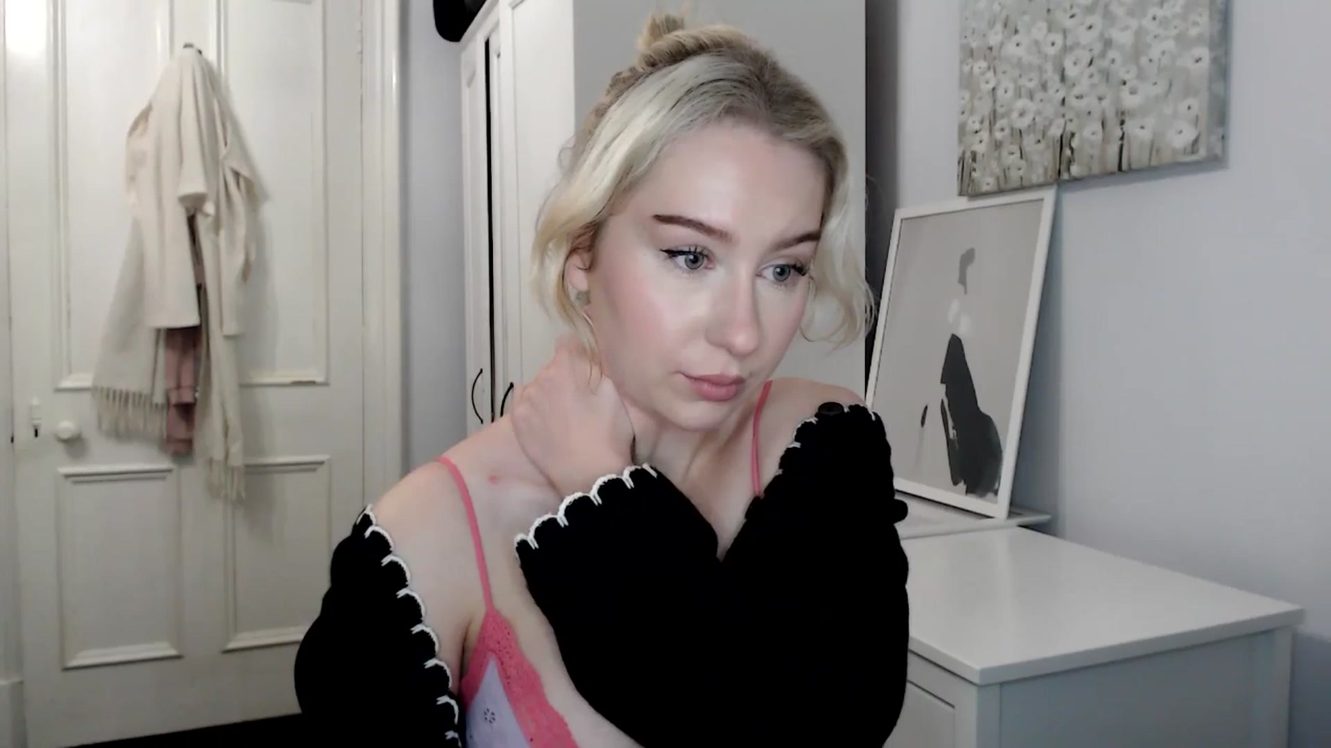 Gallery image thumbnail from British_Cutie's myfreecams stream on, 02/05/2025, 19:24 image 15 of 20