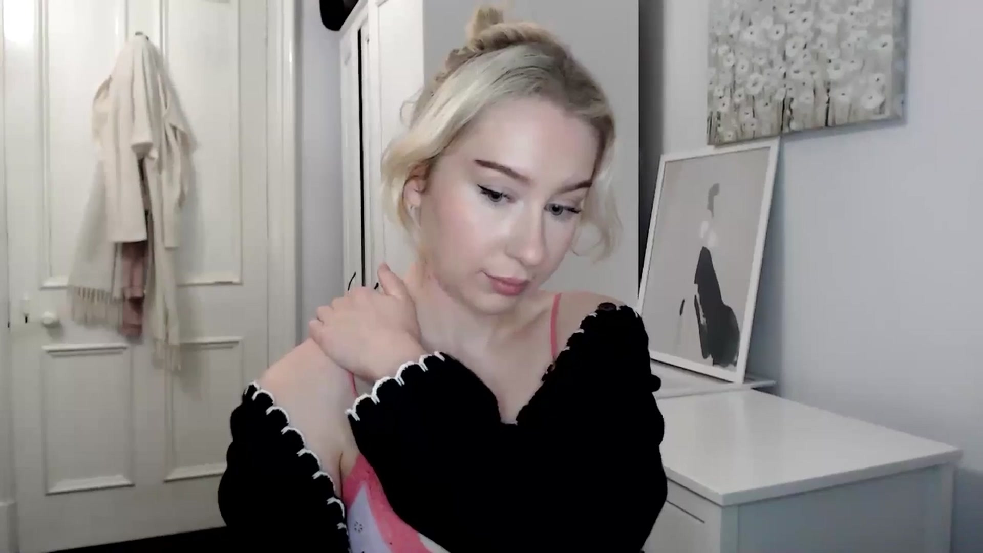Gallery image thumbnail from British_Cutie's myfreecams stream on, 02/05/2025, 19:24 image 16 of 20