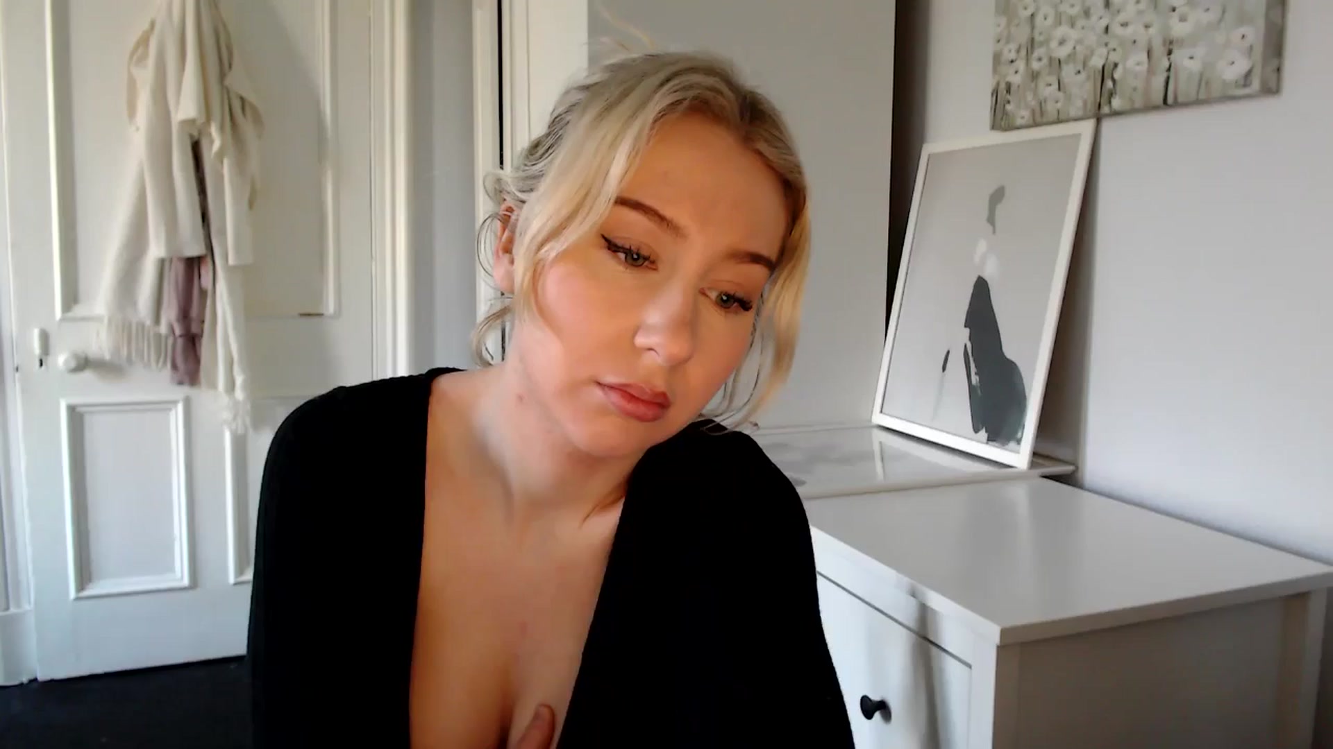 Gallery image thumbnail from British_Cutie's myfreecams stream on, 02/06/2025, 11:25 image 12 of 20