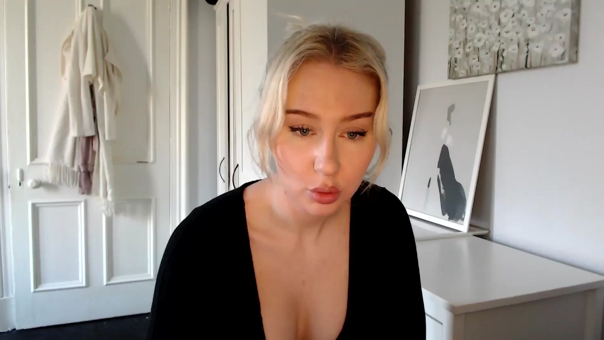 Gallery image thumbnail from British_Cutie's myfreecams stream on, 02/06/2025, 11:25 image 4 of 20