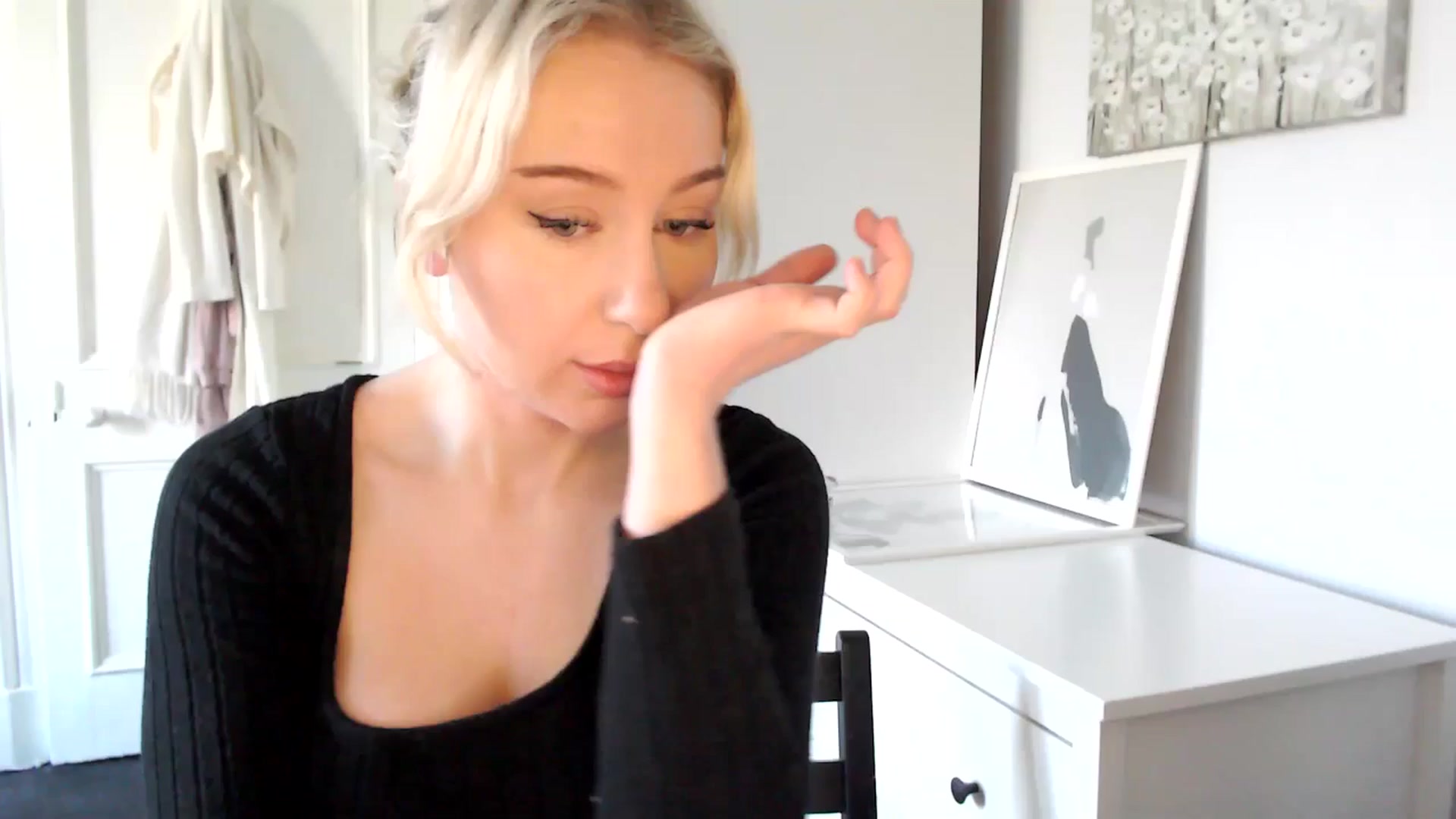 Gallery image thumbnail from British_Cutie's myfreecams stream on, 02/06/2025, 11:45 image 9 of 20