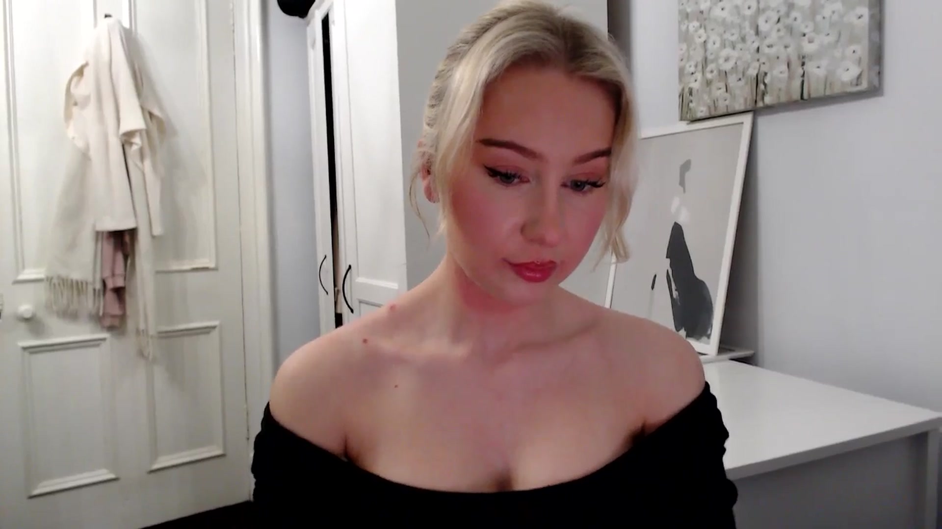 Gallery image thumbnail from British_Cutie's myfreecams stream on, 02/08/2025, 18:04 image 12 of 20