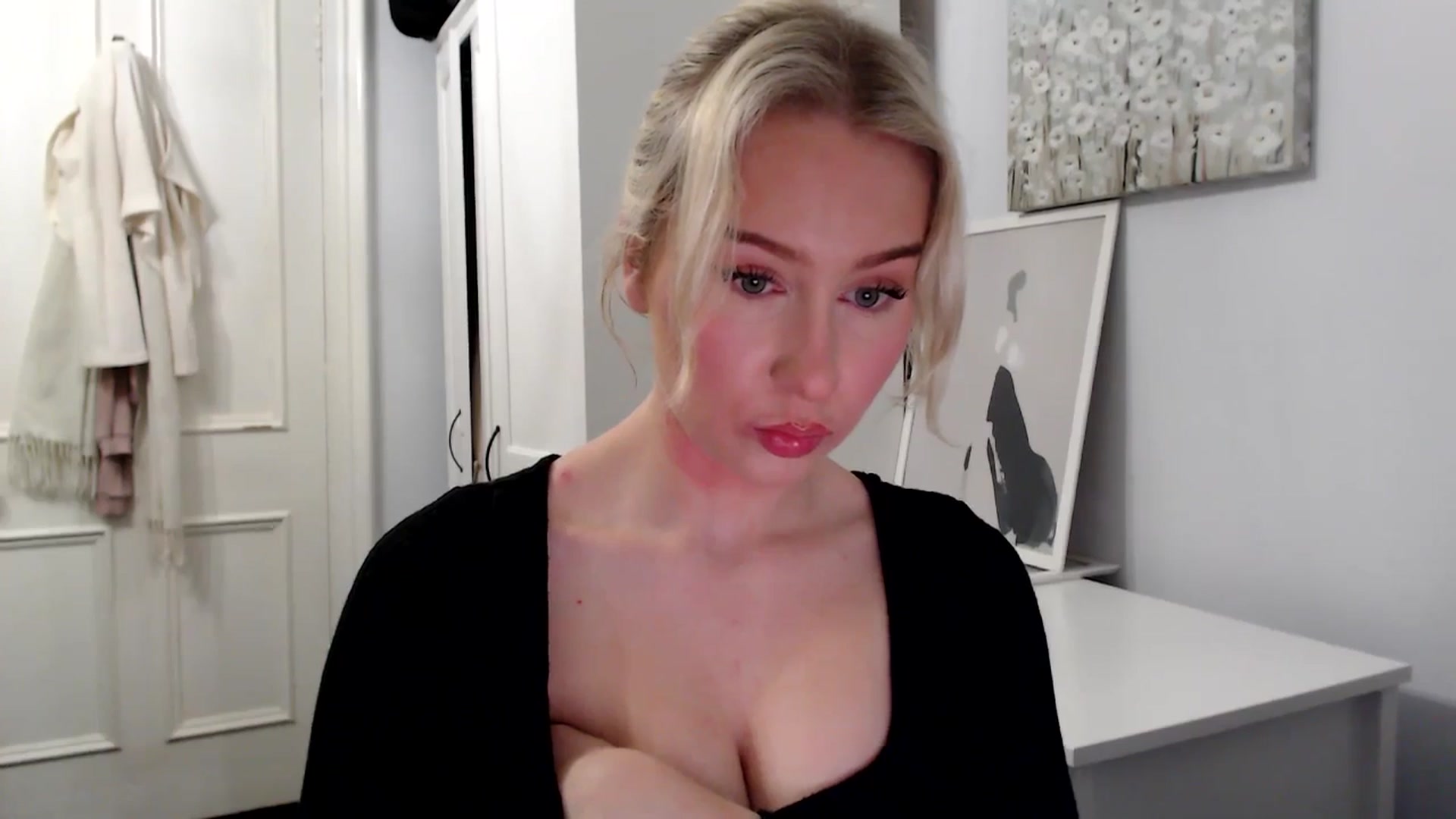 Gallery image thumbnail from British_Cutie's myfreecams stream on, 02/08/2025, 18:27 image 6 of 20