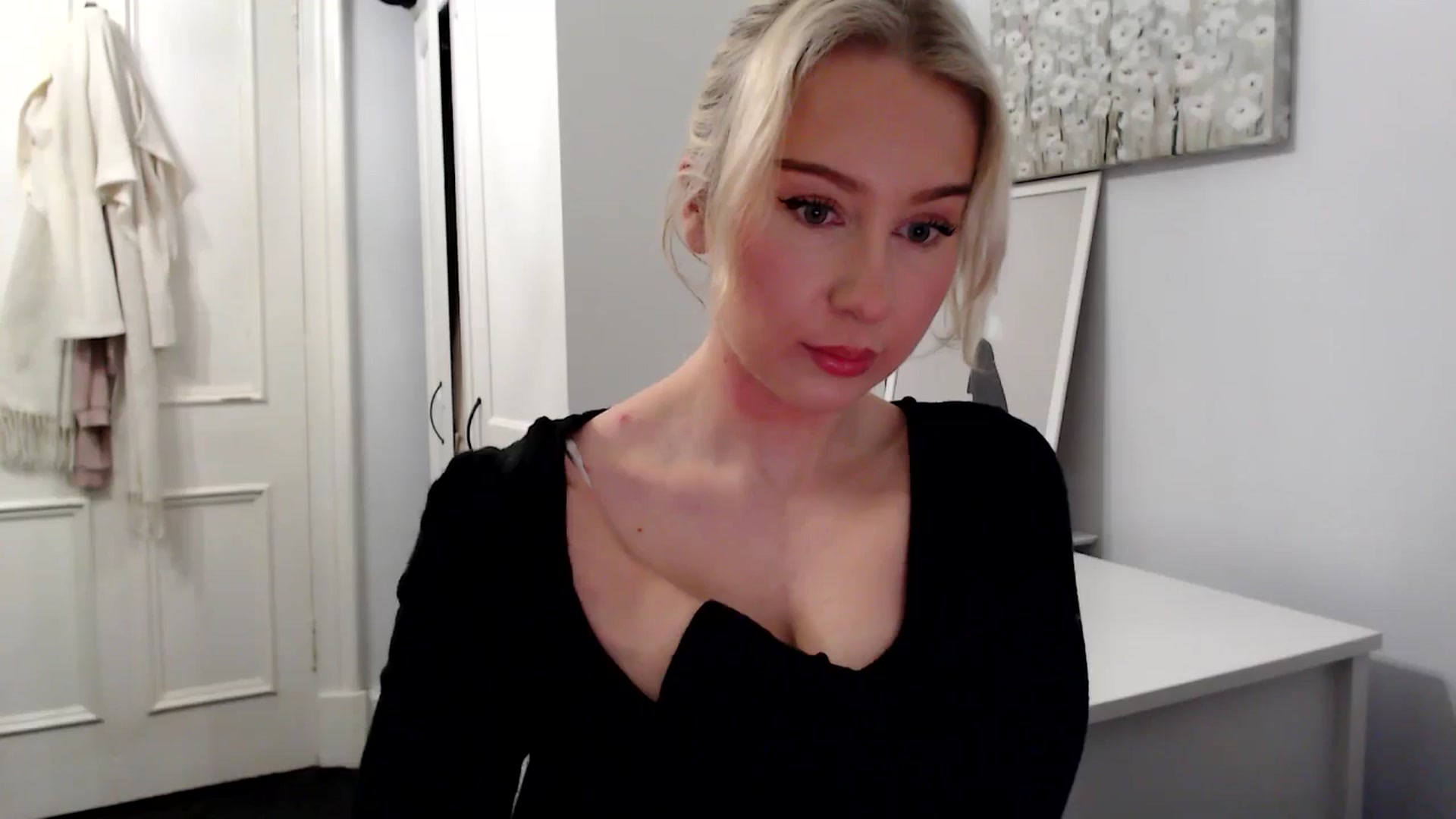 Gallery image thumbnail from British_Cutie's myfreecams stream on, 02/08/2025, 18:27 image 16 of 20