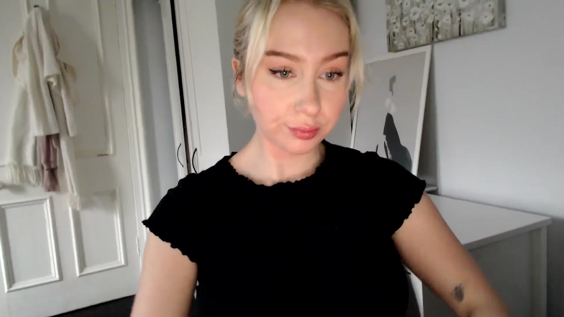 Gallery image thumbnail from British_Cutie's myfreecams stream on, 02/09/2025, 11:58 image 16 of 20