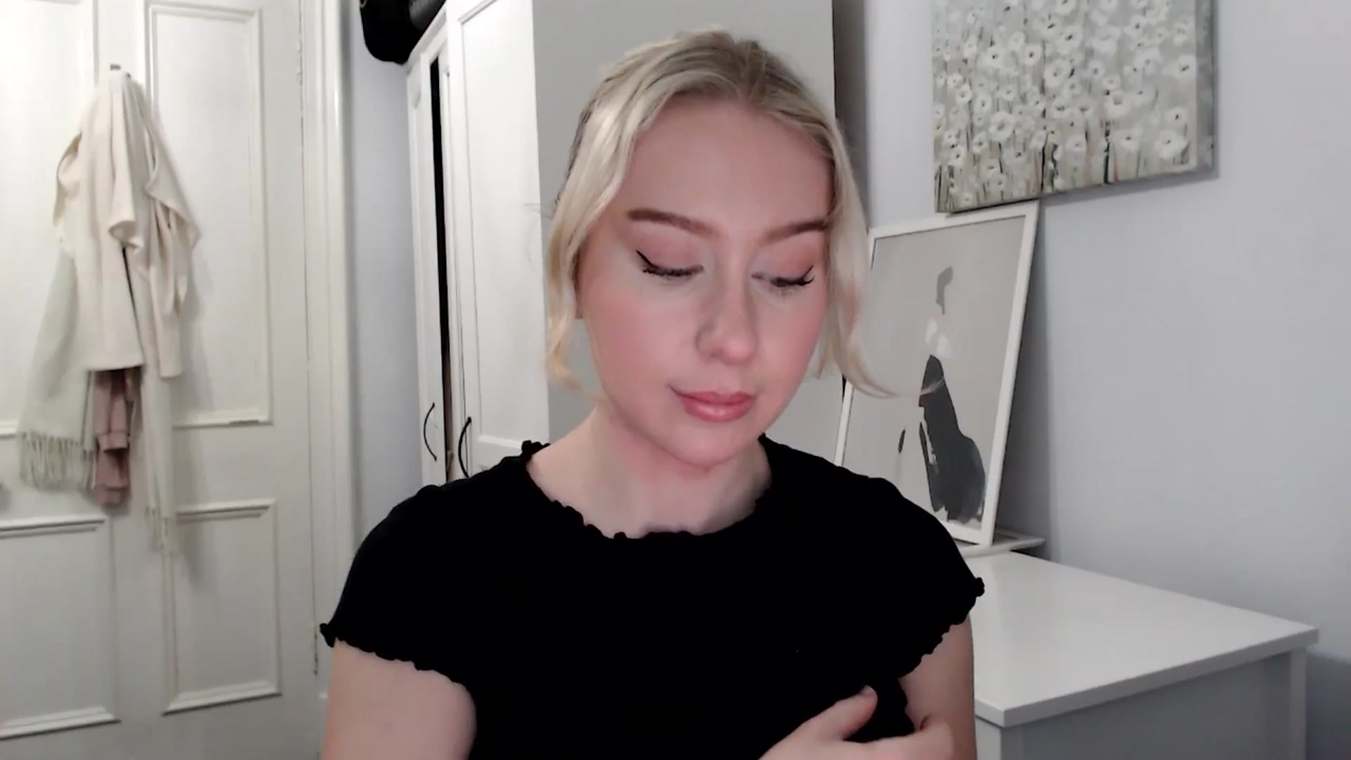 Gallery image thumbnail from British_Cutie's myfreecams stream on, 02/09/2025, 17:02 image 6 of 20