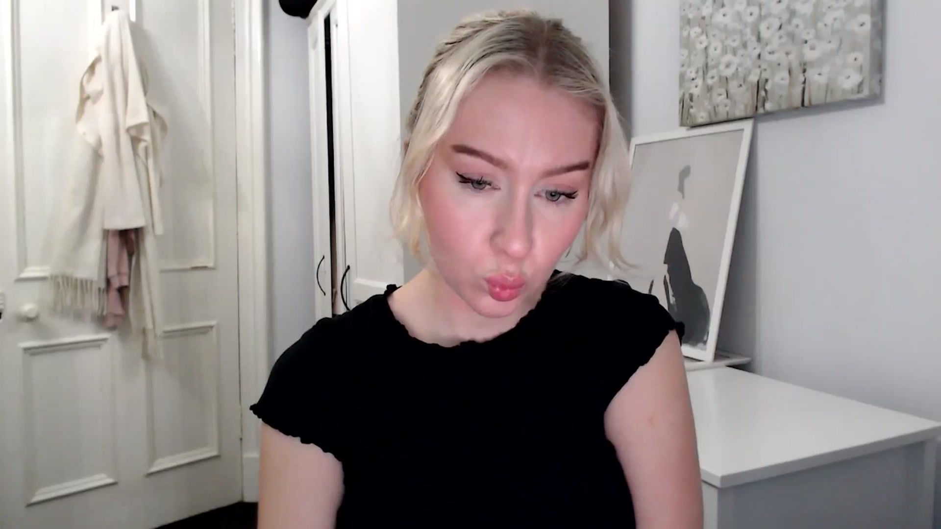 Gallery image thumbnail from British_Cutie's myfreecams stream on, 02/09/2025, 17:41 image 13 of 20