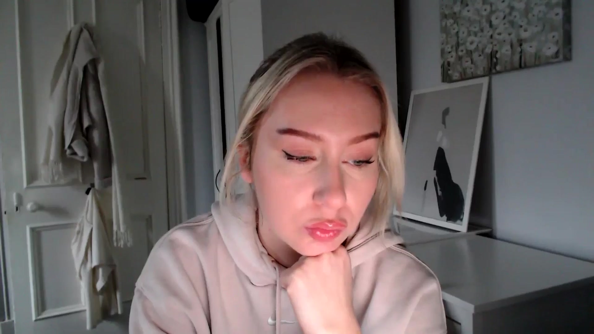 Gallery image thumbnail from British_Cutie's myfreecams stream on, 02/10/2025, 14:35 image 12 of 20