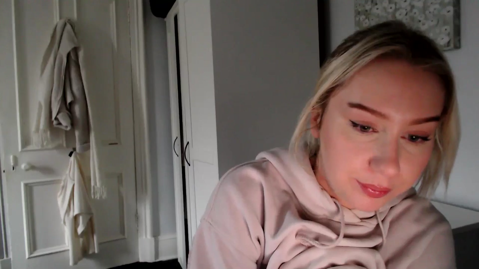 Gallery image thumbnail from British_Cutie's myfreecams stream on, 02/10/2025, 14:35 image 8 of 20