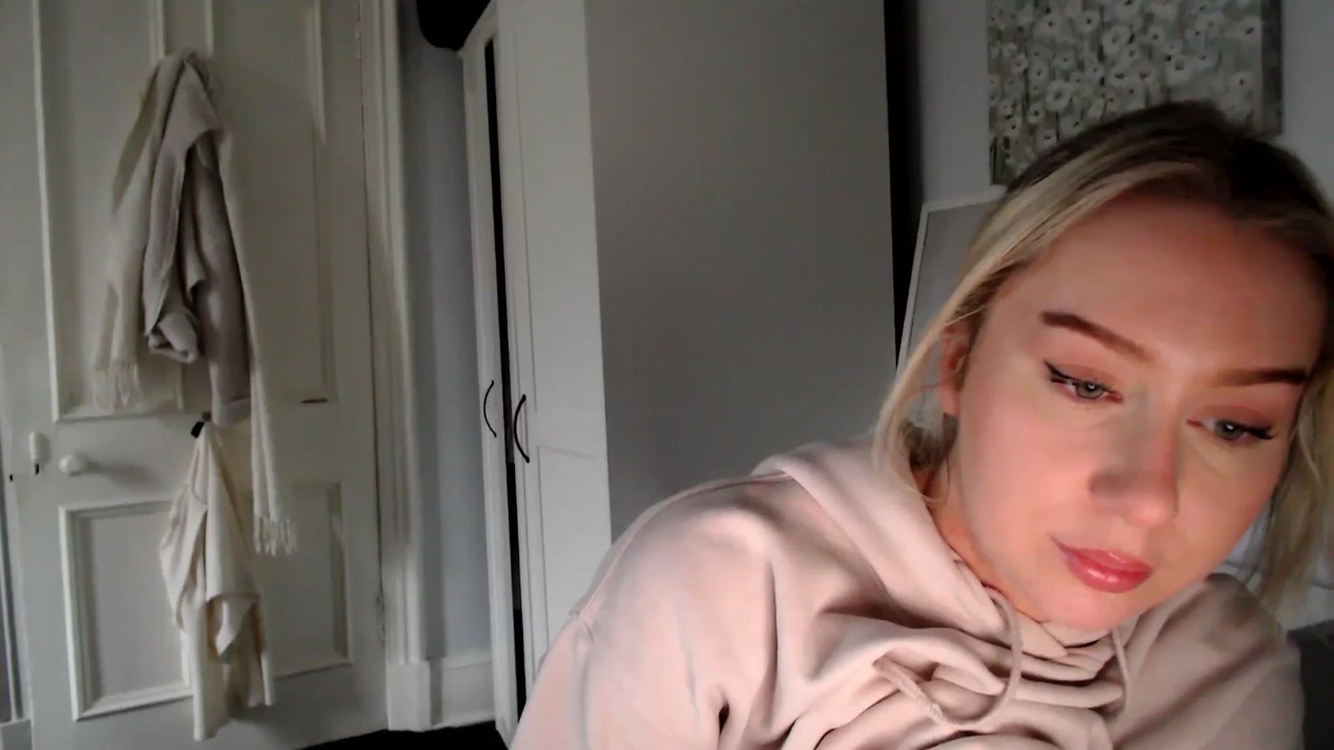 Gallery image thumbnail from British_Cutie's myfreecams stream on, 02/10/2025, 14:35 image 9 of 20
