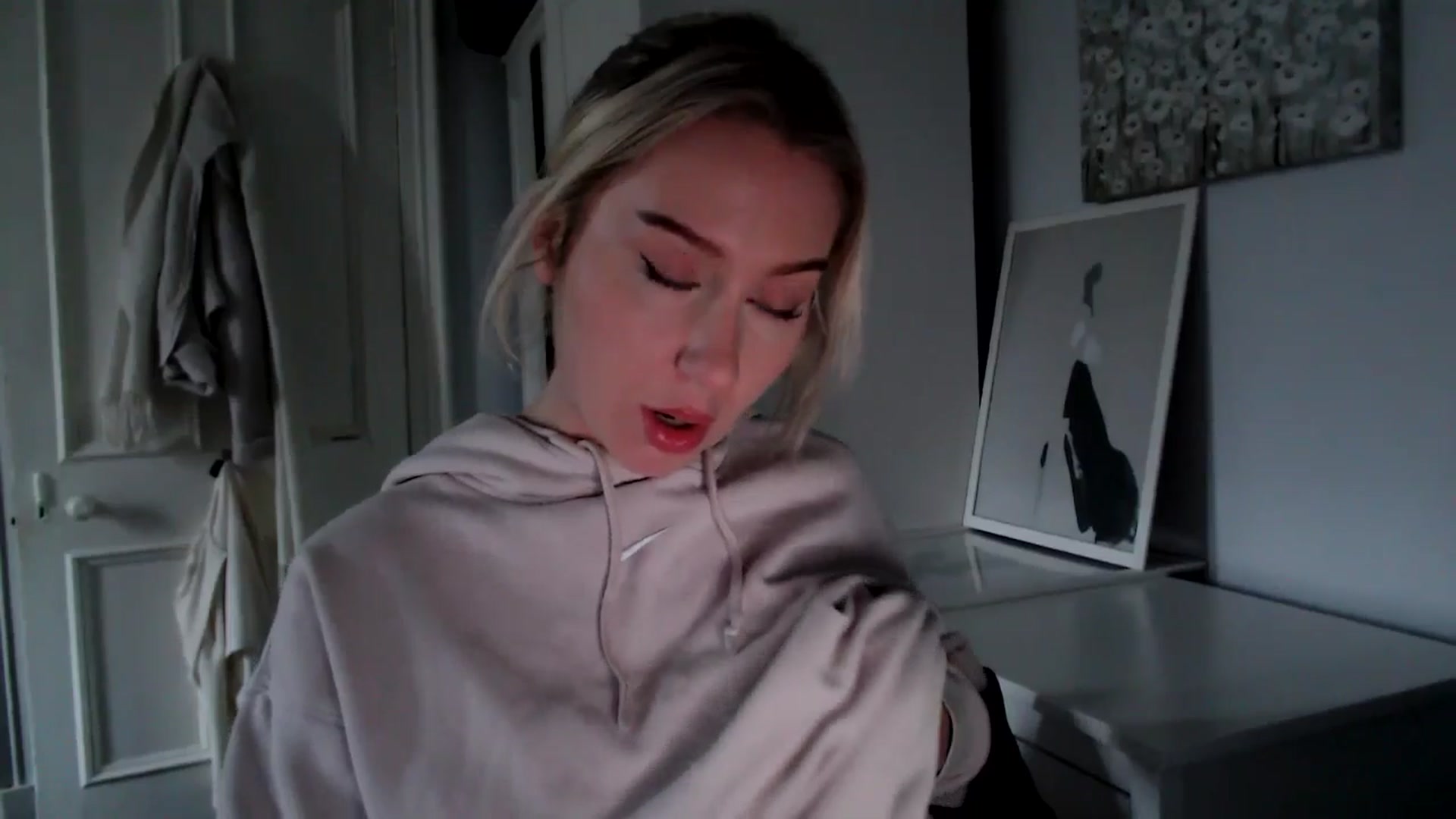 Gallery image thumbnail from British_Cutie's myfreecams stream on, 02/10/2025, 14:35 image 19 of 20