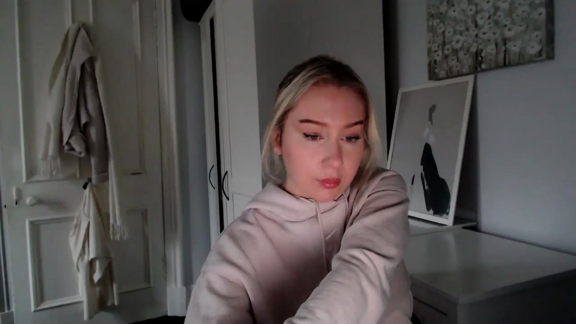 Gallery image thumbnail from British_Cutie's myfreecams stream on, 02/10/2025, 14:35 image 16 of 20