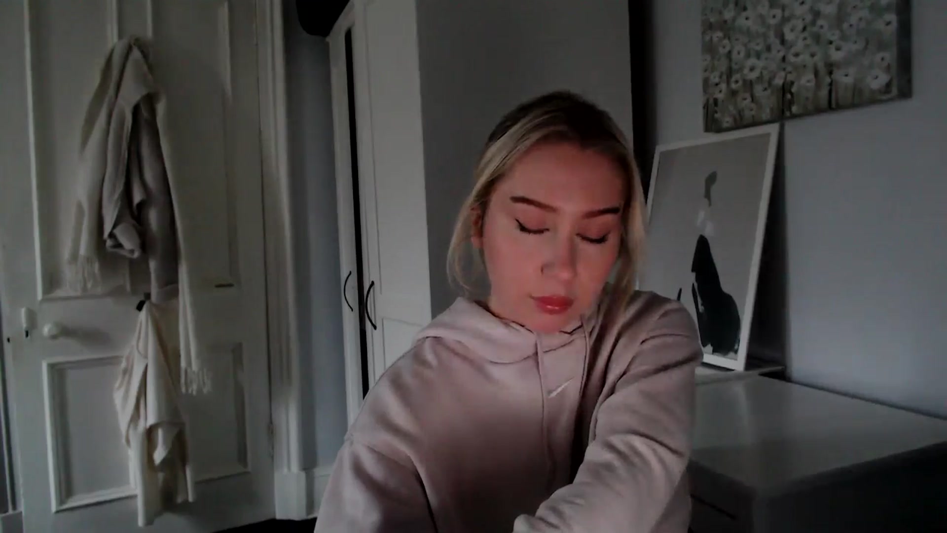 Gallery image thumbnail from British_Cutie's myfreecams stream on, 02/10/2025, 14:35 image 17 of 20