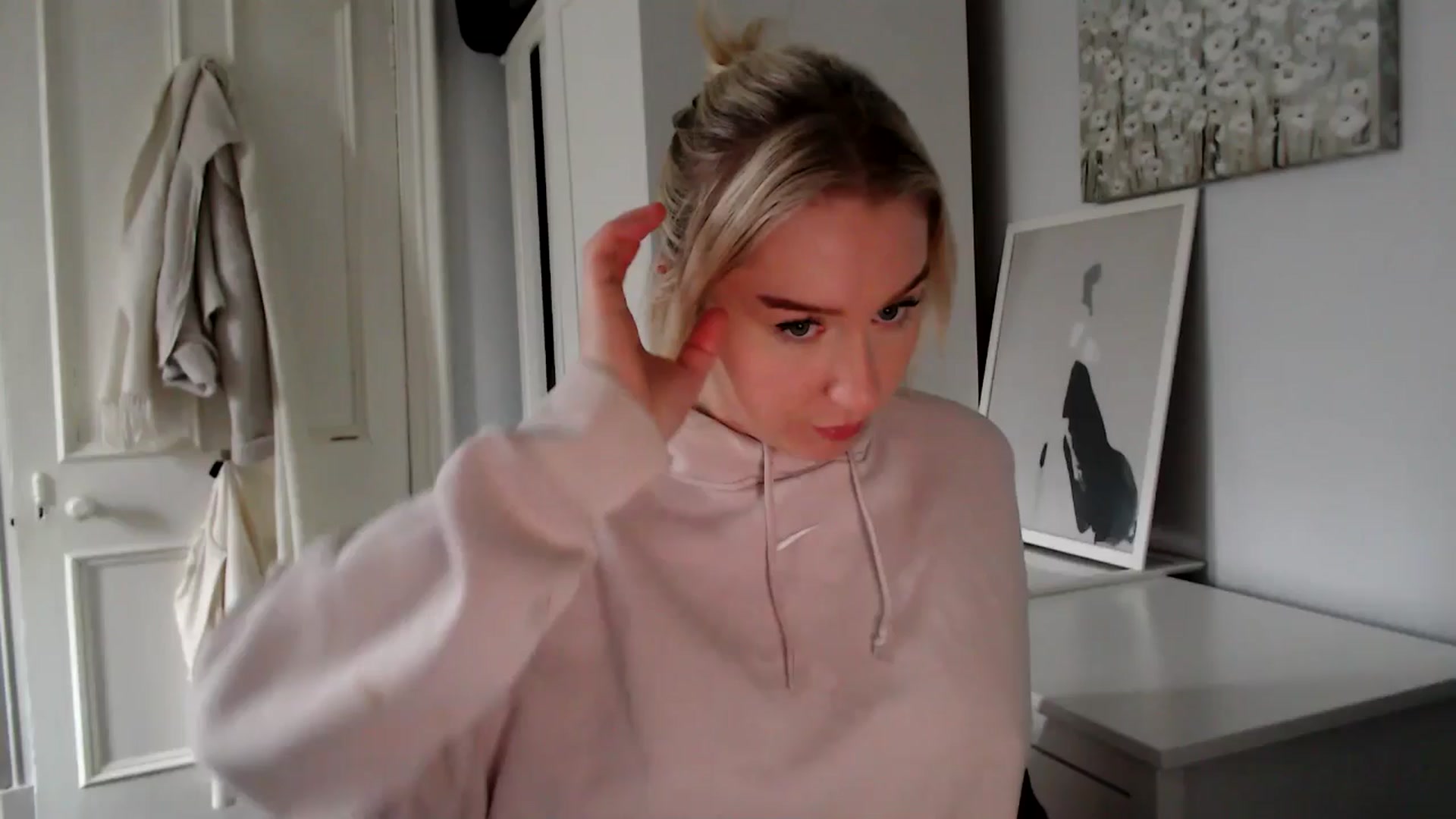 Gallery image thumbnail from British_Cutie's myfreecams stream on, 02/10/2025, 14:35 image 4 of 20