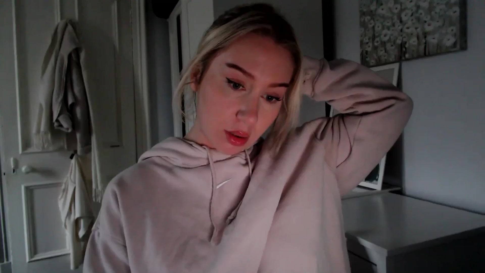 Gallery image thumbnail from British_Cutie's myfreecams stream on, 02/10/2025, 14:35 image 18 of 20