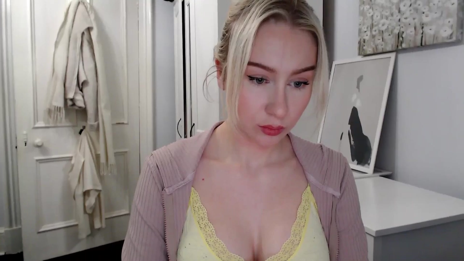 Gallery image thumbnail from British_Cutie's myfreecams stream on, 02/10/2025, 19:20 image 17 of 20