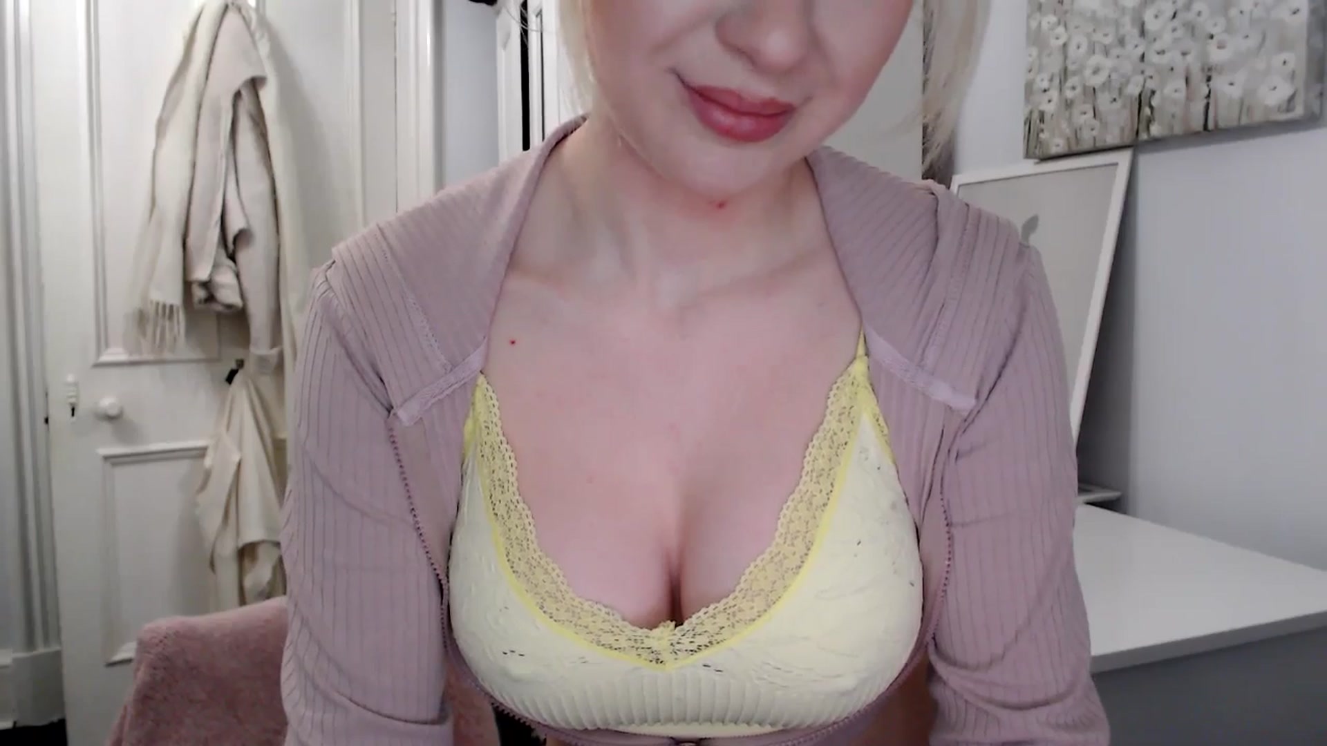 Gallery image thumbnail from British_Cutie's myfreecams stream on, 02/10/2025, 19:20 image 13 of 20