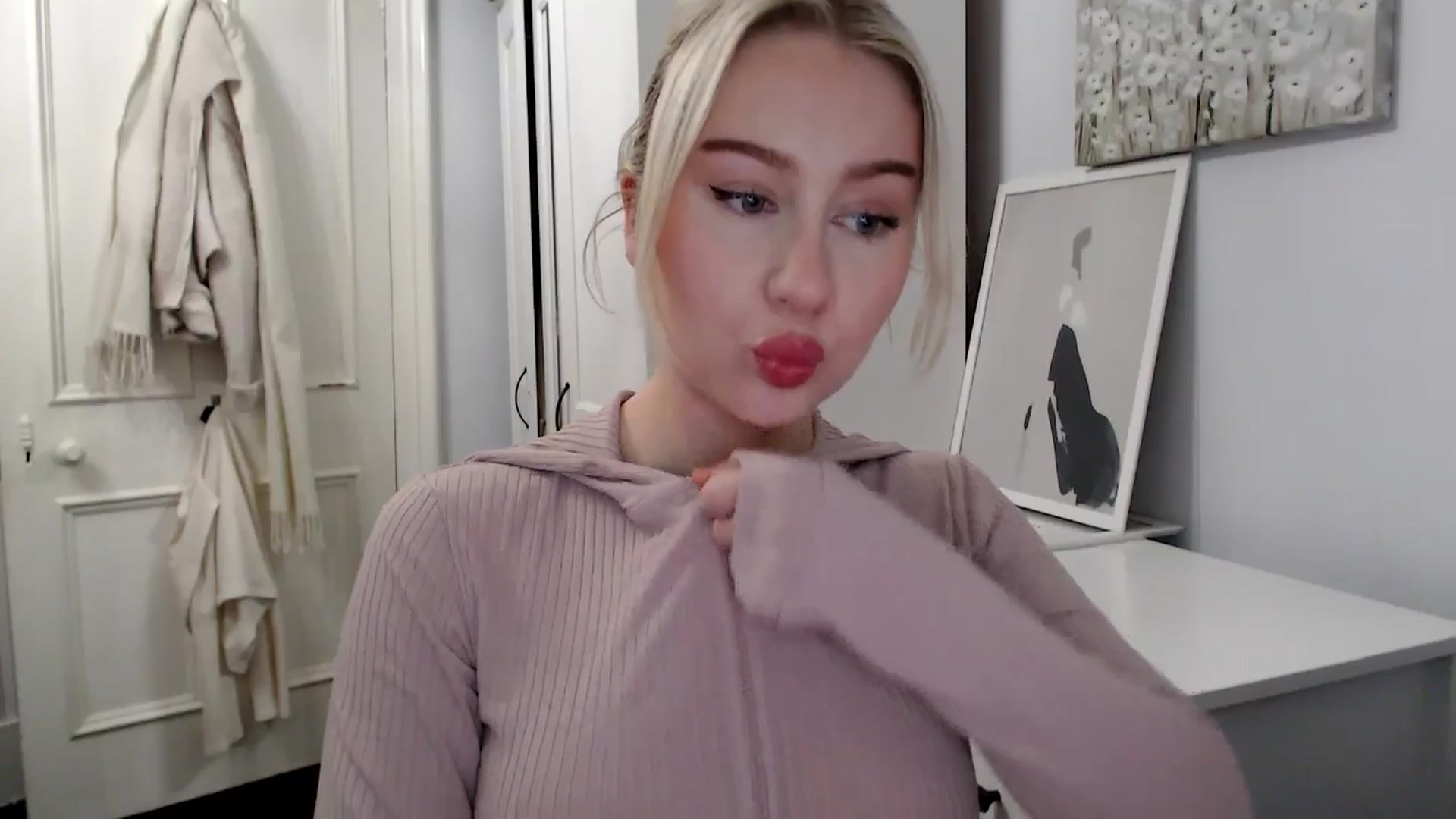 Gallery image thumbnail from British_Cutie's myfreecams stream on, 02/10/2025, 19:20 image 4 of 20