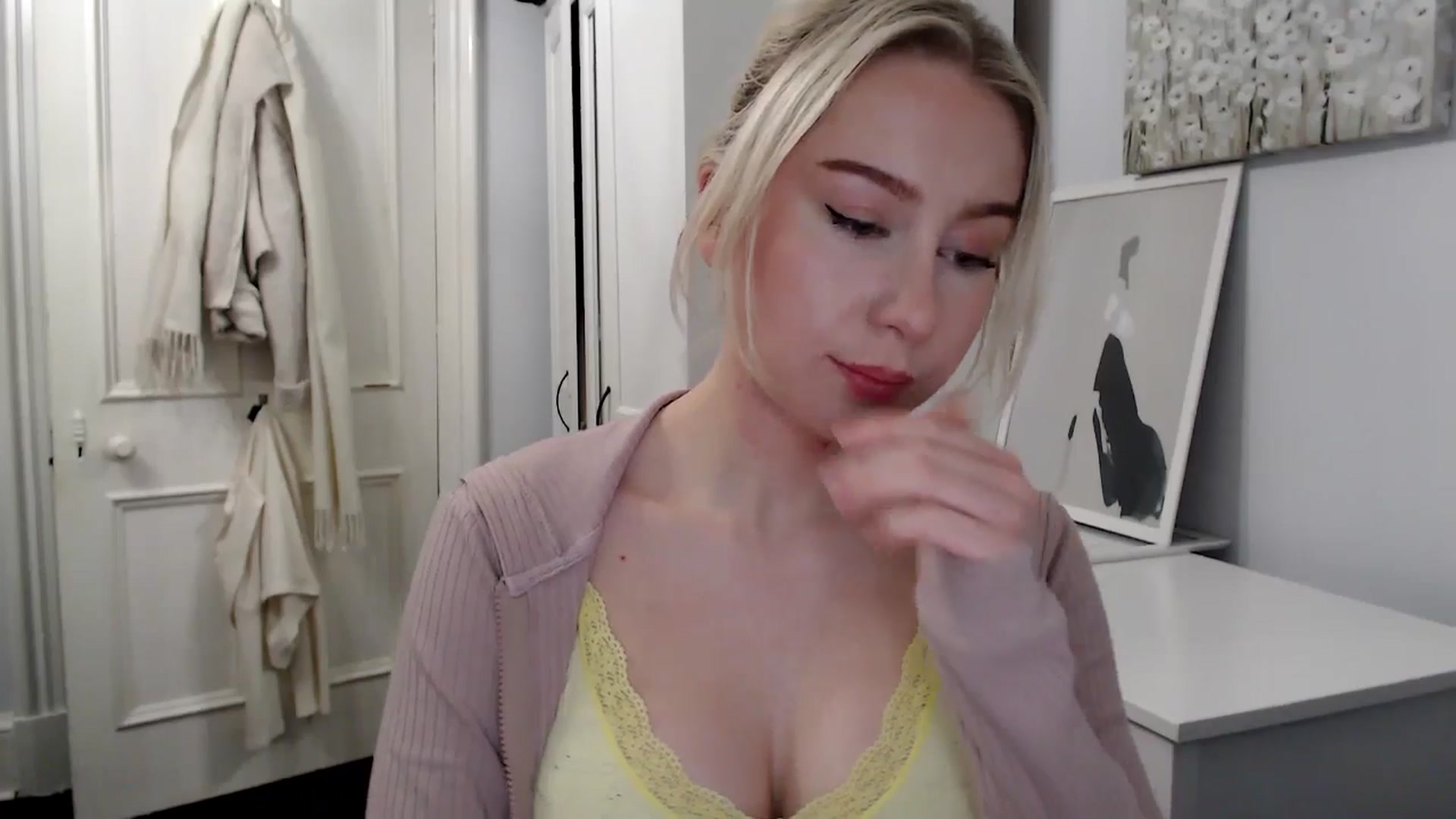 Gallery image thumbnail from British_Cutie's myfreecams stream on, 02/10/2025, 19:20 image 19 of 20