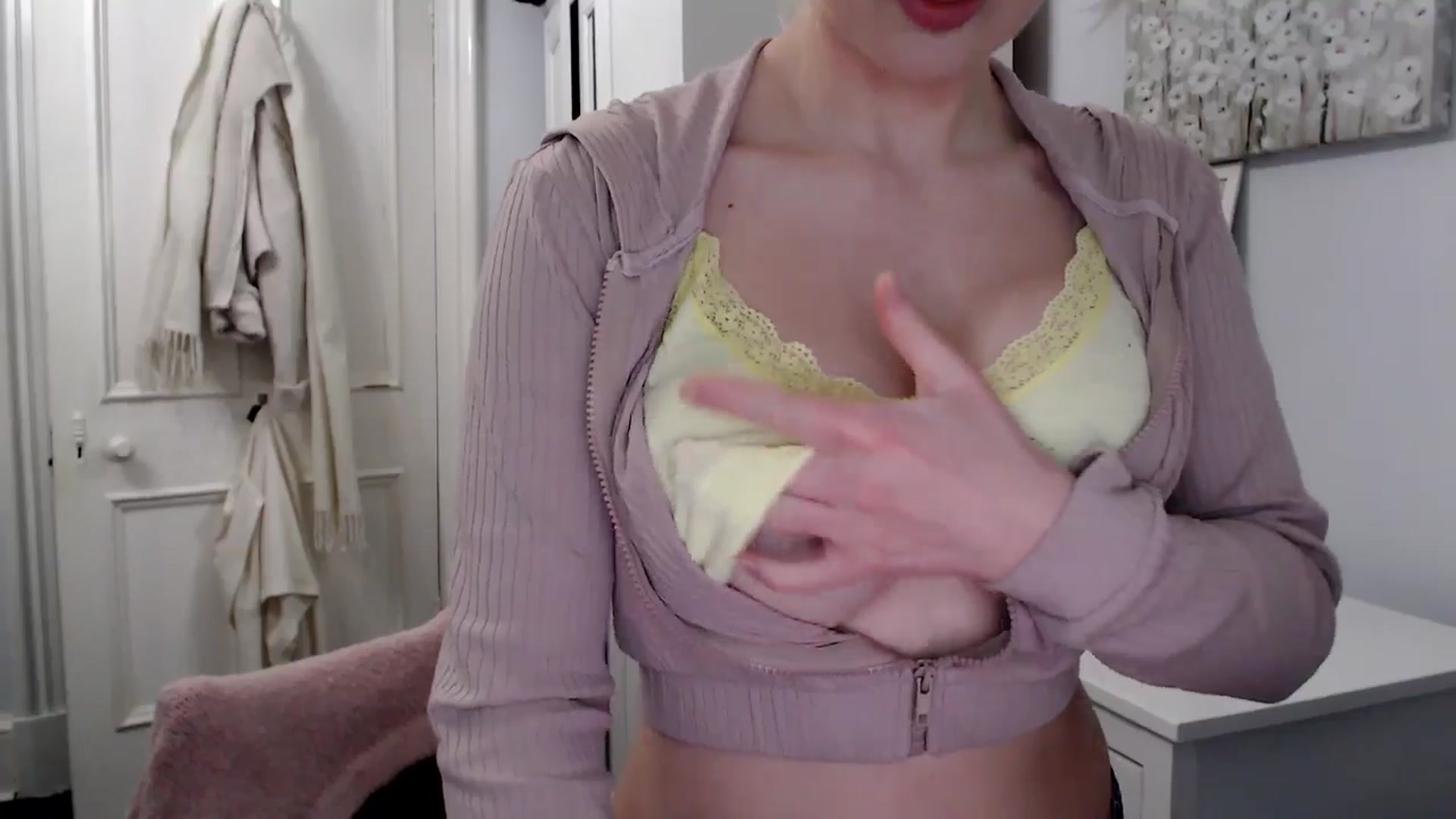 Gallery image thumbnail from British_Cutie's myfreecams stream on, 02/10/2025, 19:20 image 12 of 20