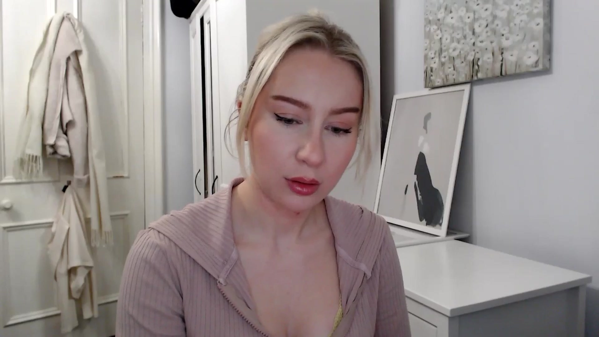 Gallery image thumbnail from British_Cutie's myfreecams stream on, 02/10/2025, 19:33 image 2 of 20