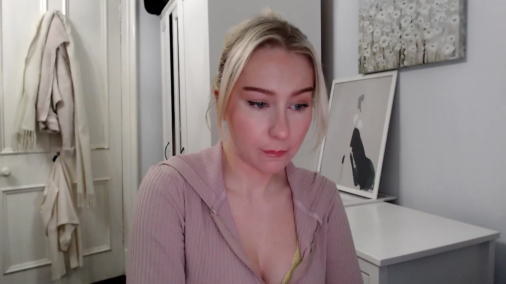 Gallery image thumbnail from British_Cutie's myfreecams stream on, 02/10/2025, 19:33 image 9 of 20