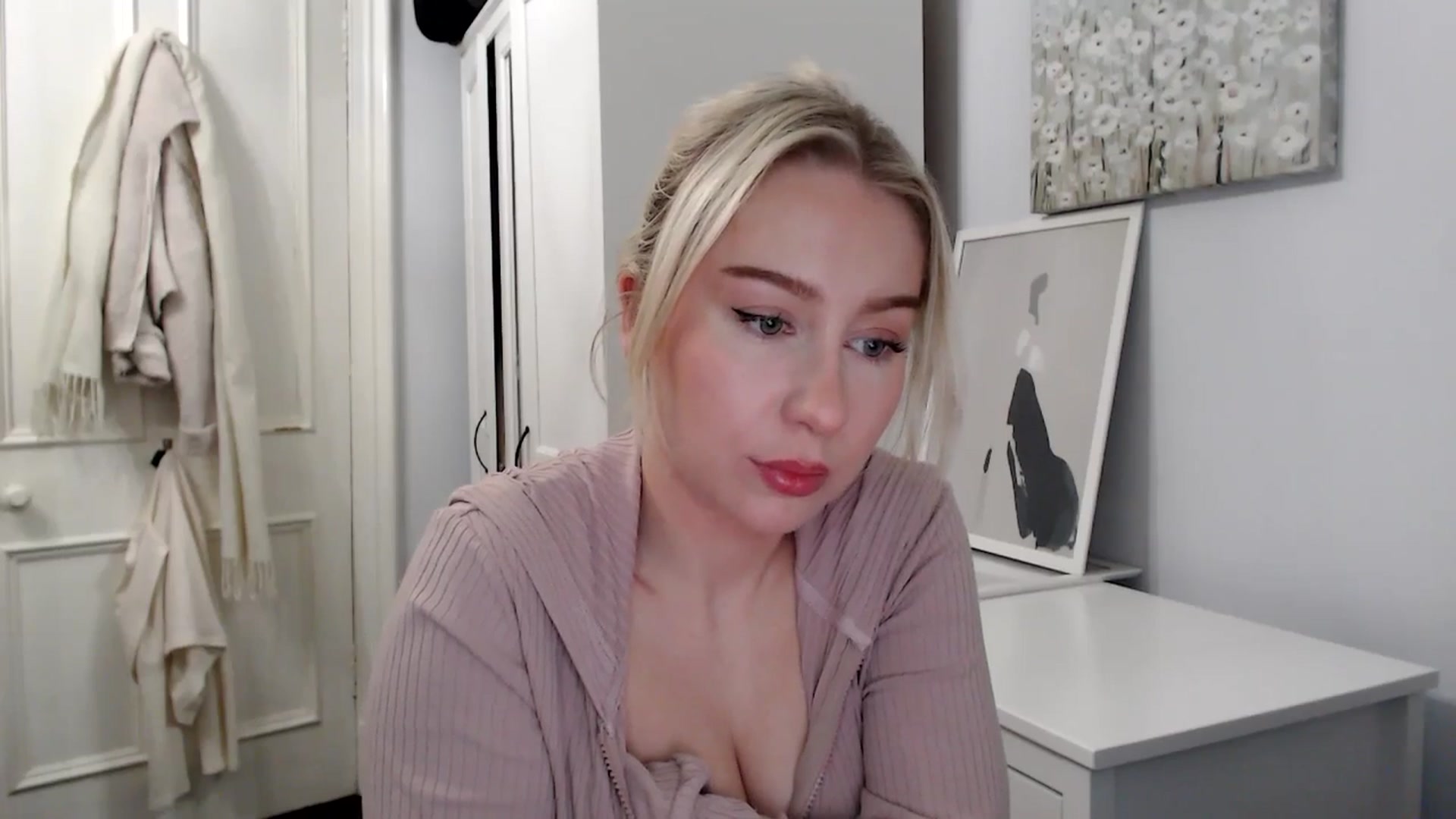 Gallery image thumbnail from British_Cutie's myfreecams stream on, 02/10/2025, 19:33 image 5 of 20