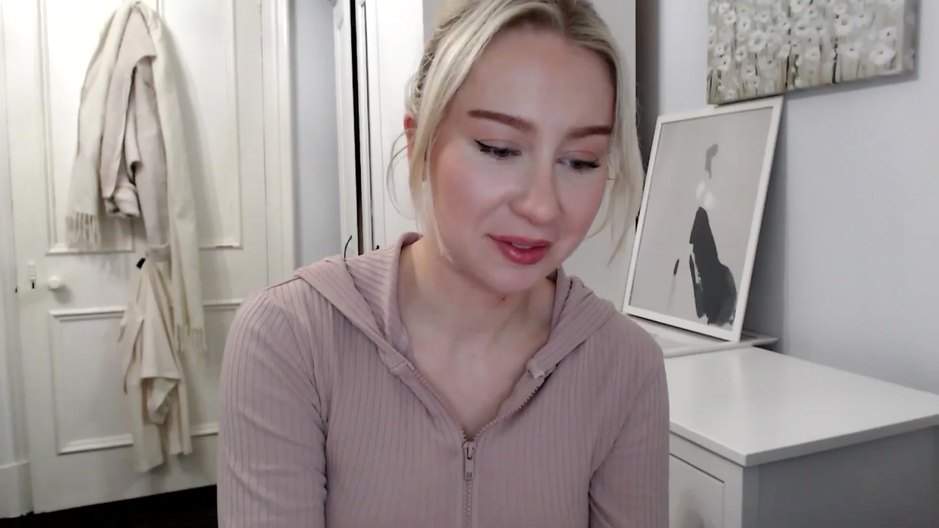 Gallery image thumbnail from British_Cutie's myfreecams stream on, 02/10/2025, 20:06 image 17 of 20