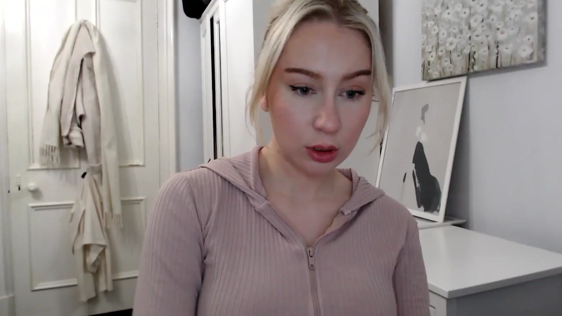 Gallery image thumbnail from British_Cutie's myfreecams stream on, 02/10/2025, 20:06 image 19 of 20