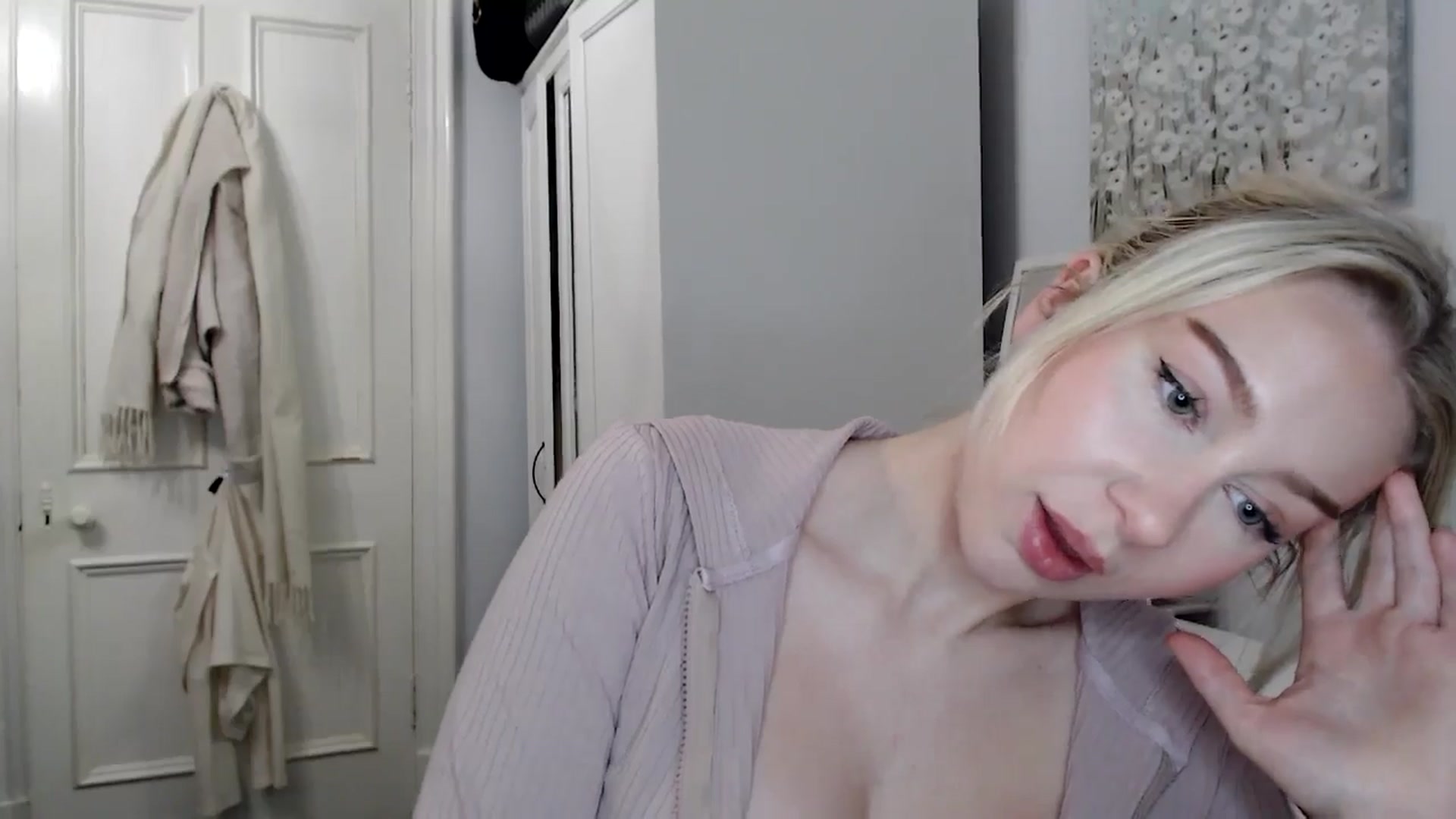 Gallery image thumbnail from British_Cutie's myfreecams stream on, 02/10/2025, 20:06 image 13 of 20